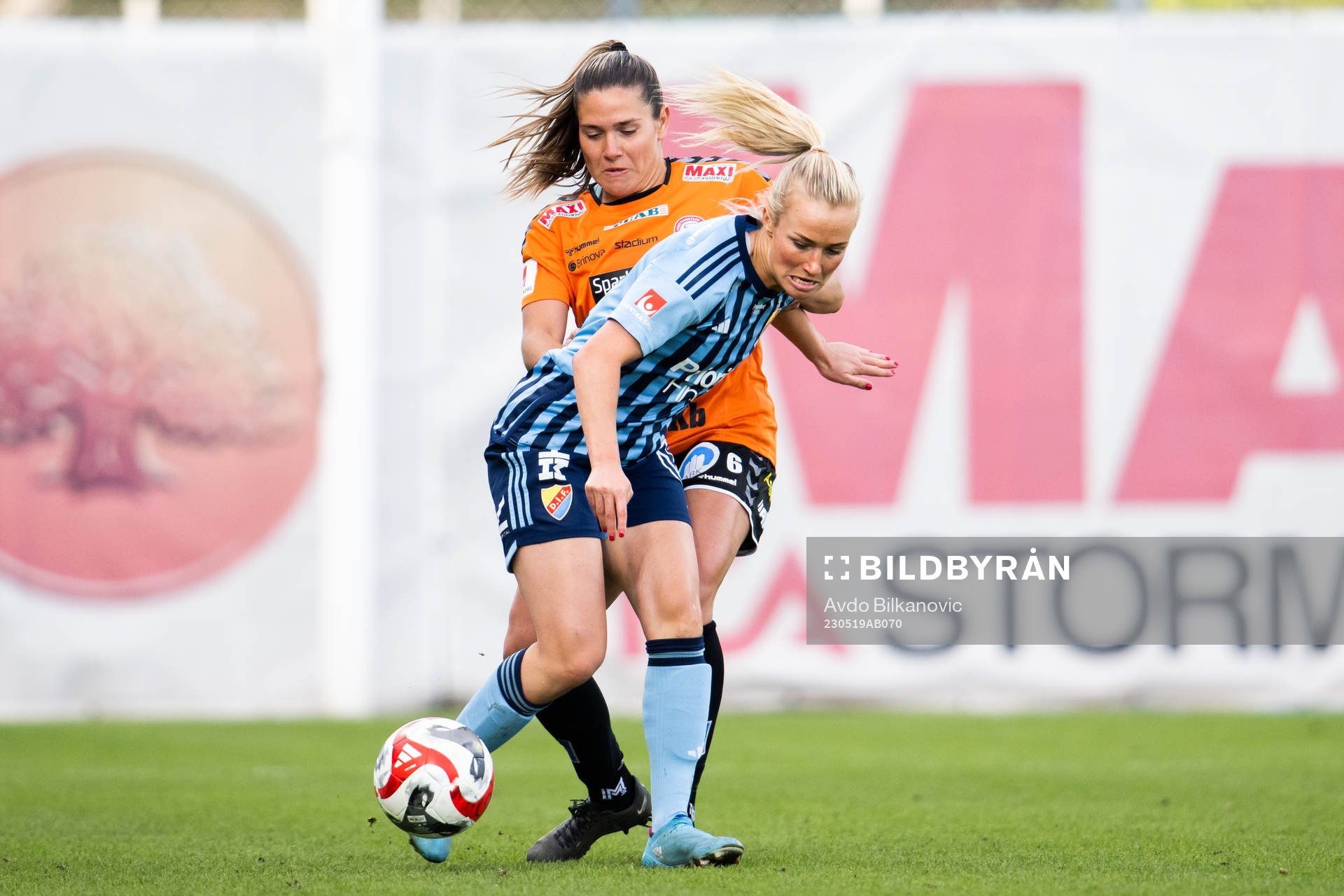 Kristianstads Carly Wickenheiser och Djurgårdens Tove