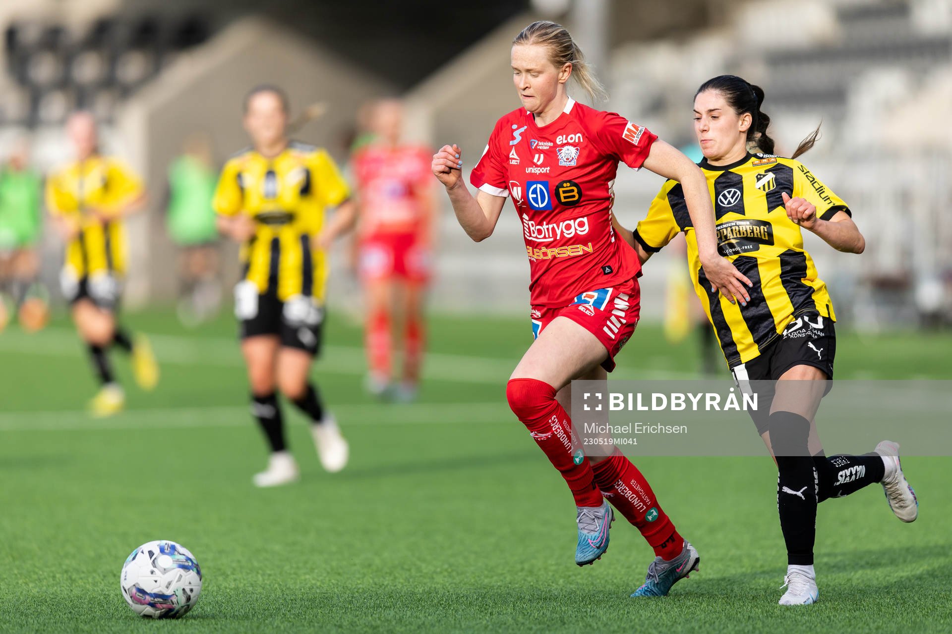 Linköpings Emma Östlund och Häckens Clarissa Larisey