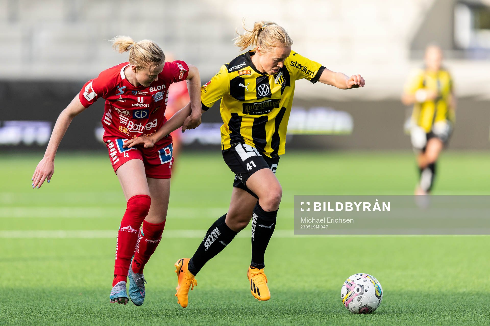 Linköpings Emma Östlund och Häckens Julie Blakstad
