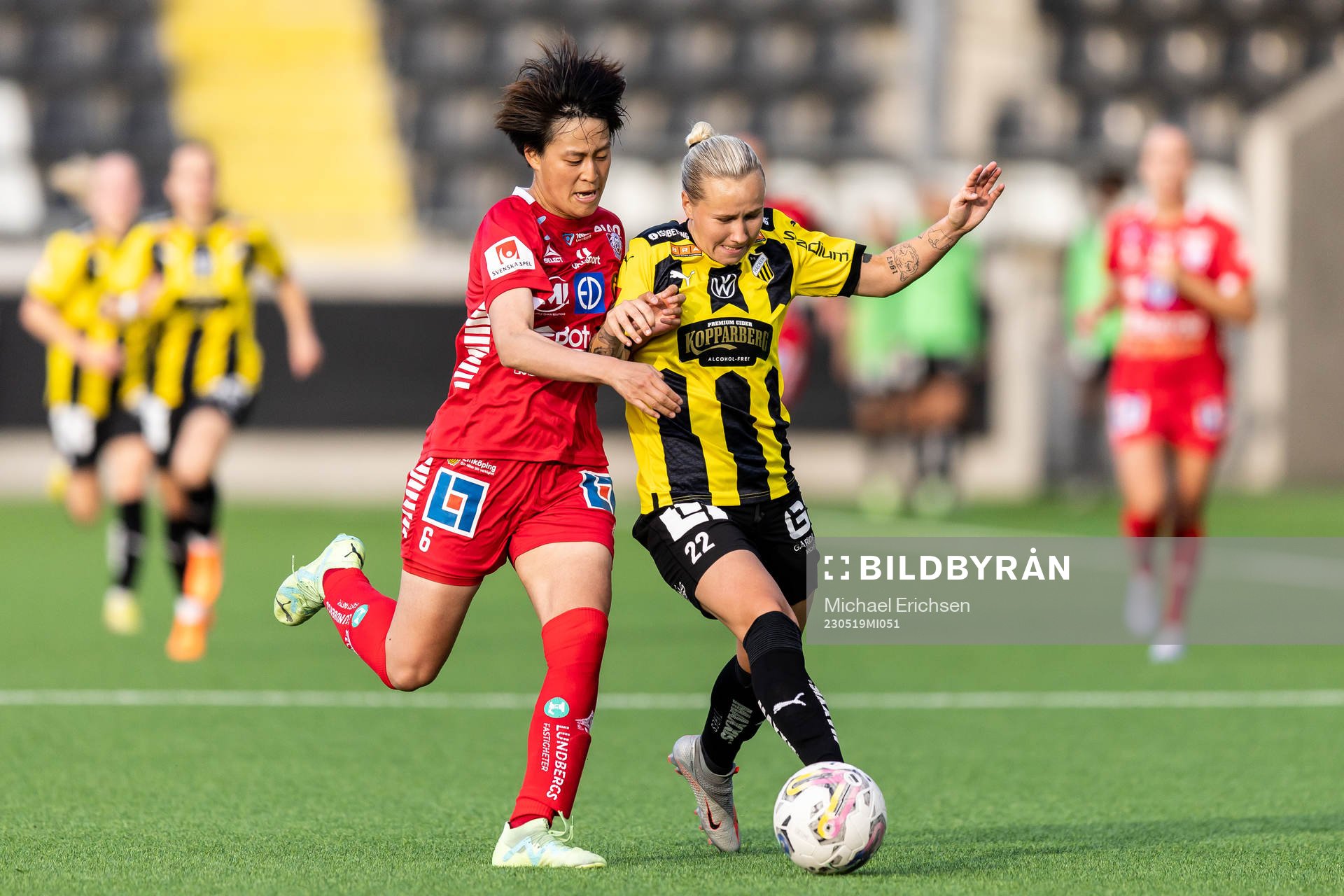 Linköpings Saori Takarada och Häckens Marika Bergman