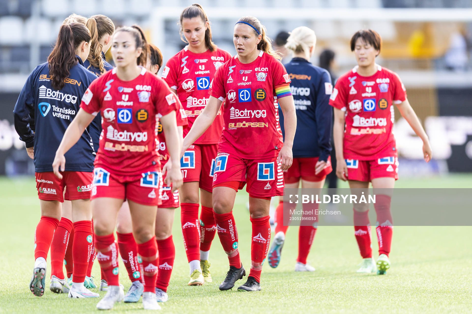 Linköpings spelare med Emma Lennartsson (m) deppar