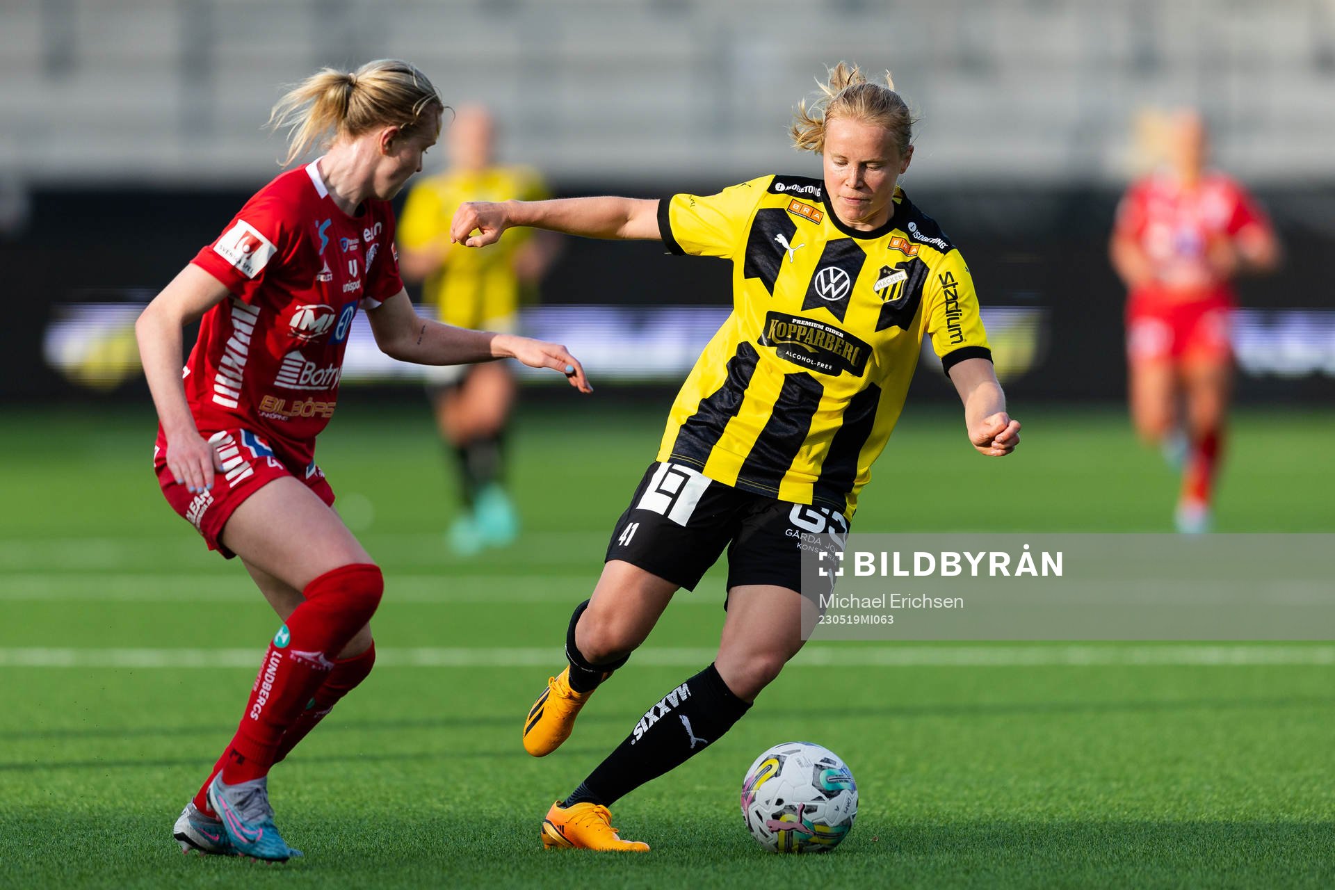 Linköpings Emma Östlund och Häckens Julie Blakstad