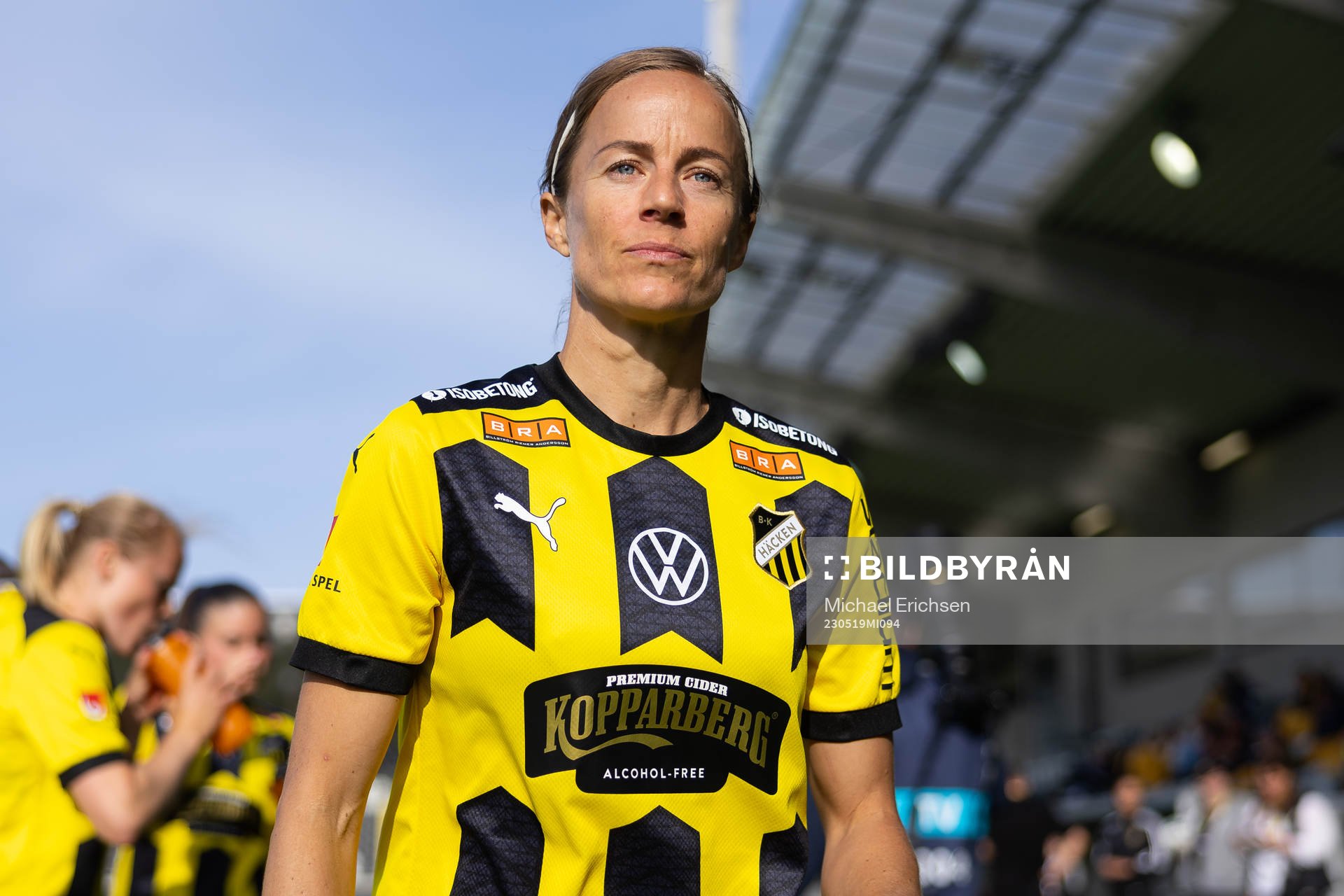 Häckens Aivi Luik innan fotbollsmatchen i Damallsvenskan