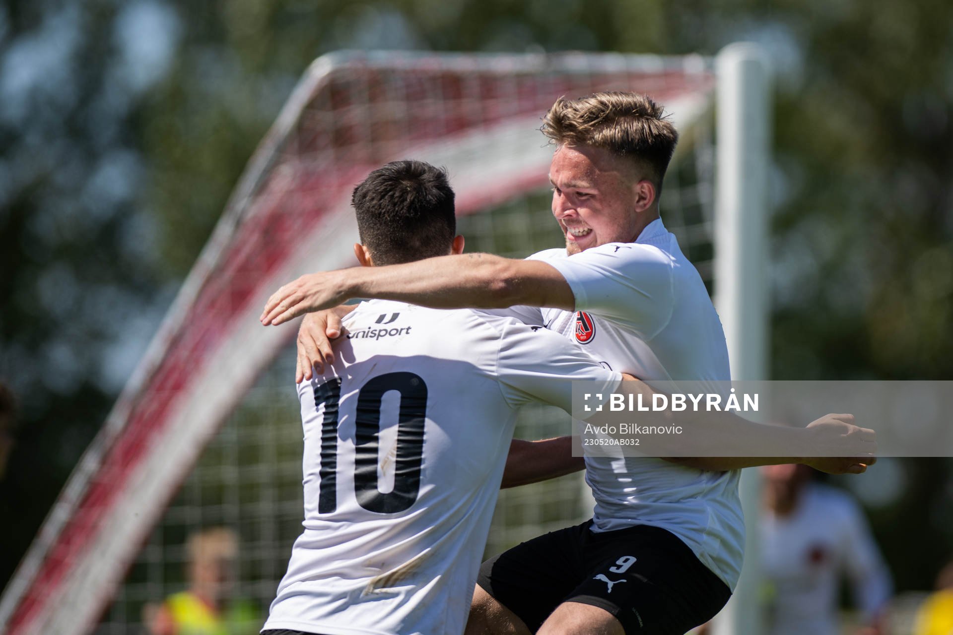 Hittarp IKs Teddy Bermudez och hi9+jublar efter 2-1 målet under fotbollsmatchen i Division 2 Västra mellan Hittarp IK och Nässjö FF den 20 maj 2023 i Hittarp.