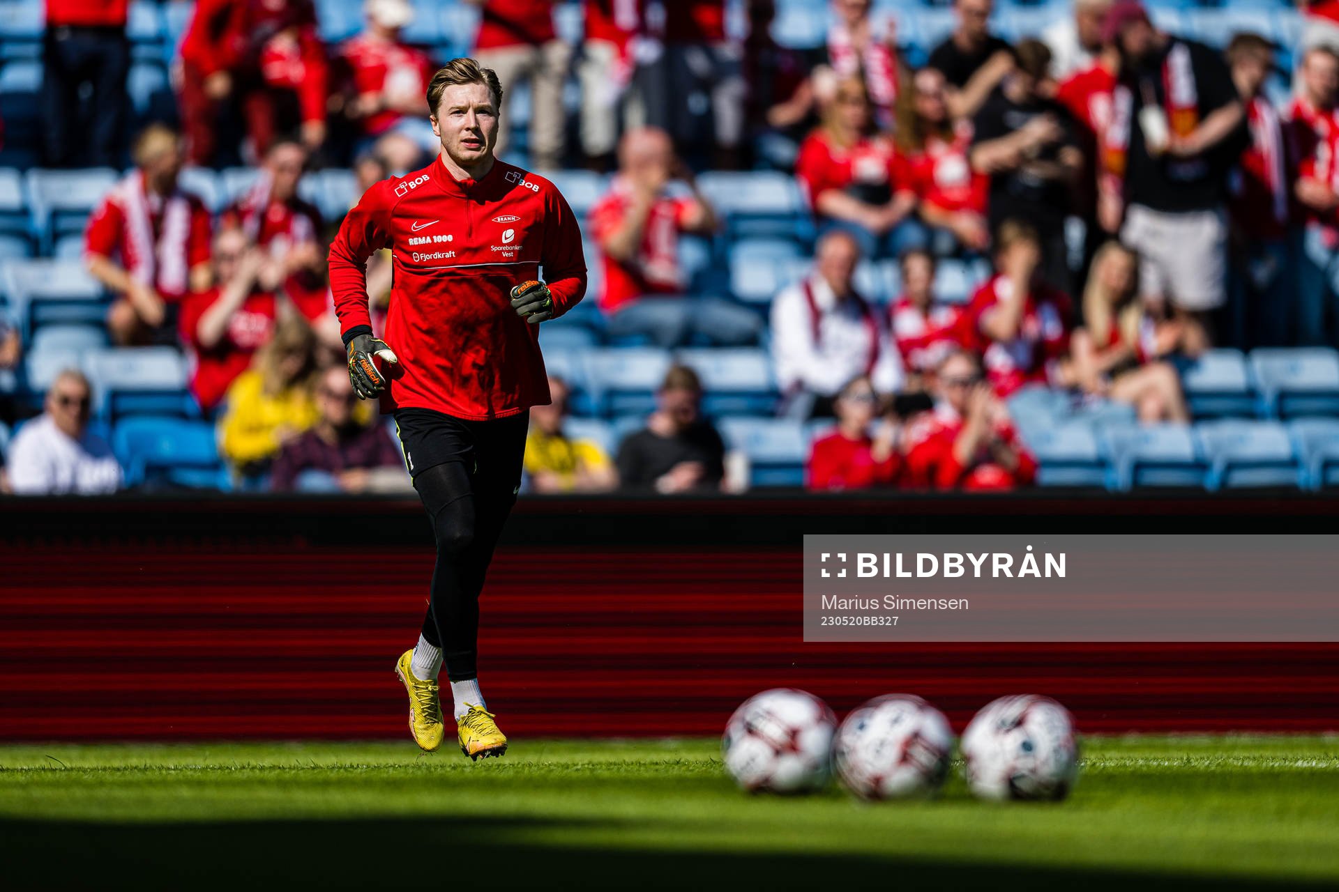 Mathias Dyngeland of Brann warms up
