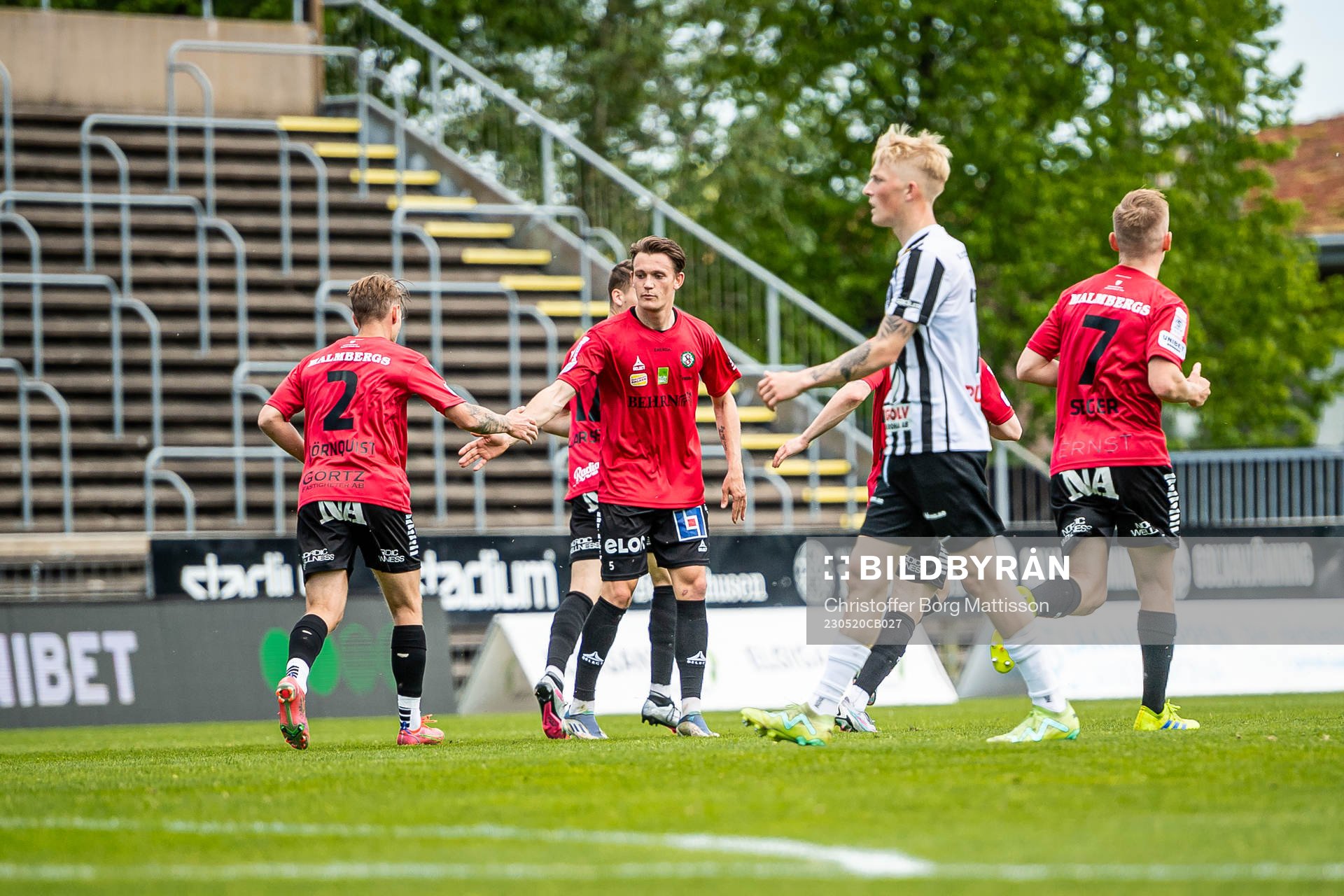 Örebros spelare jublar