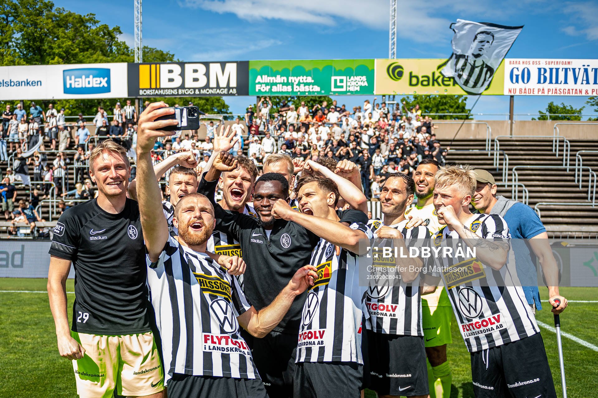 Landskronas spelare jublar