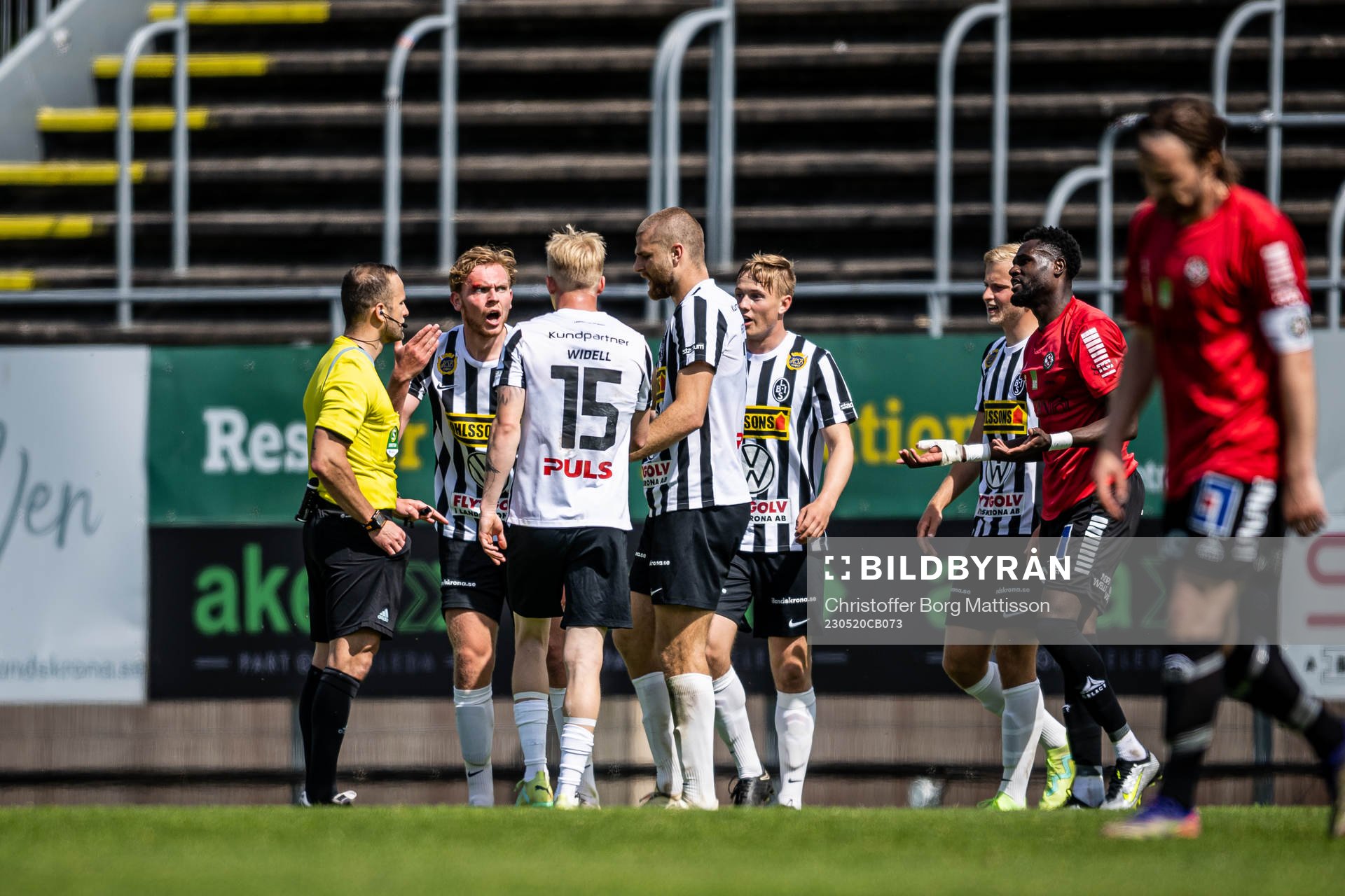 Landskronas Melker Jonsson reagerar