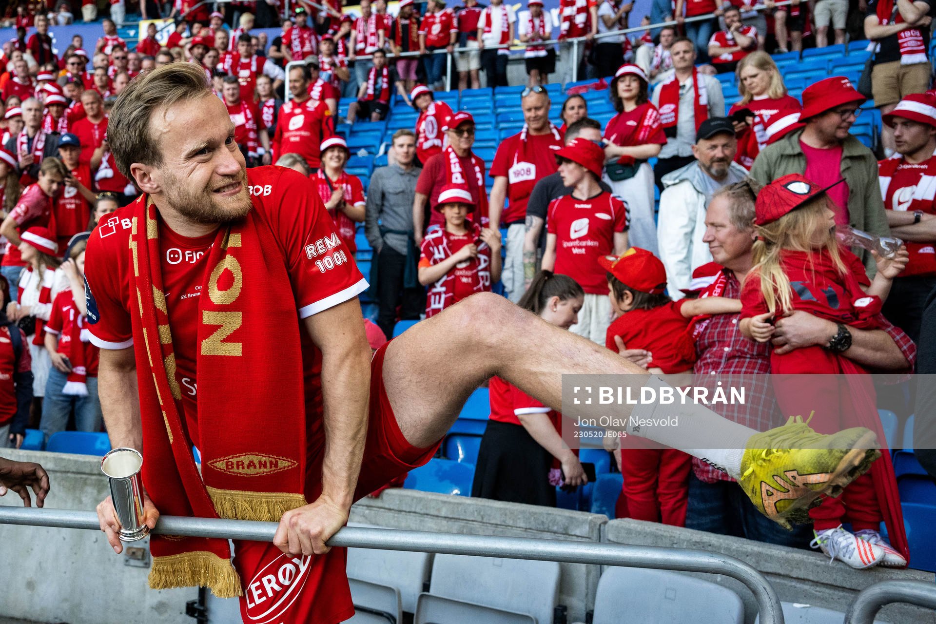 Bård Finne of Brann celebrates