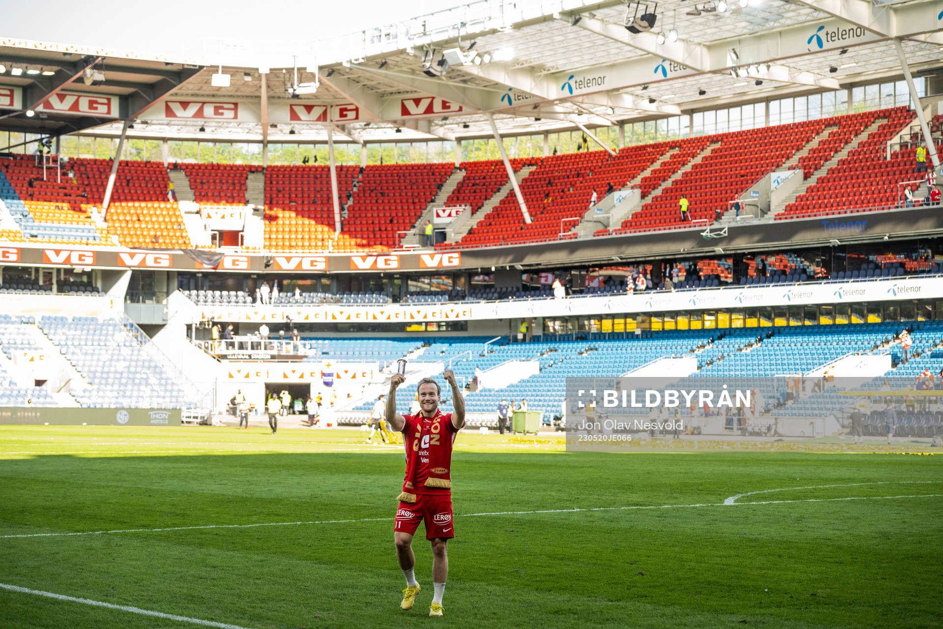 Bård Finne of Brann celebrates