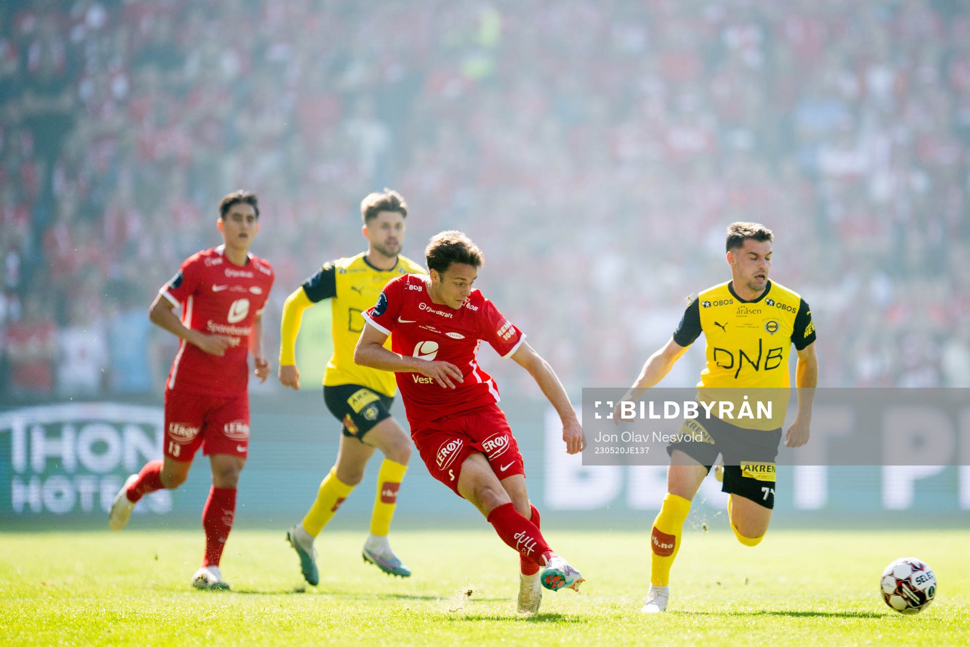 David Møller Wolfe of Brann and Ylldren Ibrahimaj of