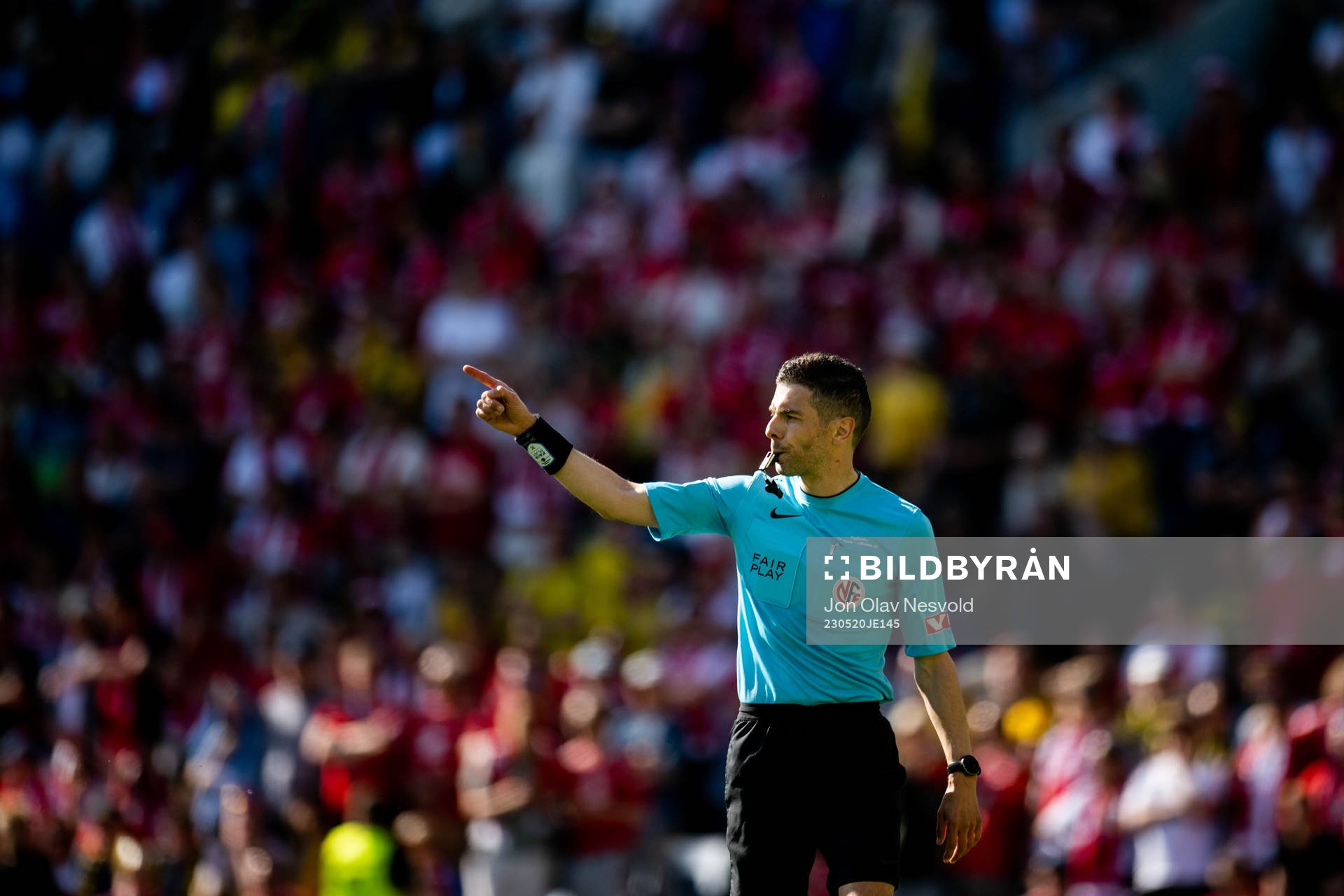 Referee Tore Hansen