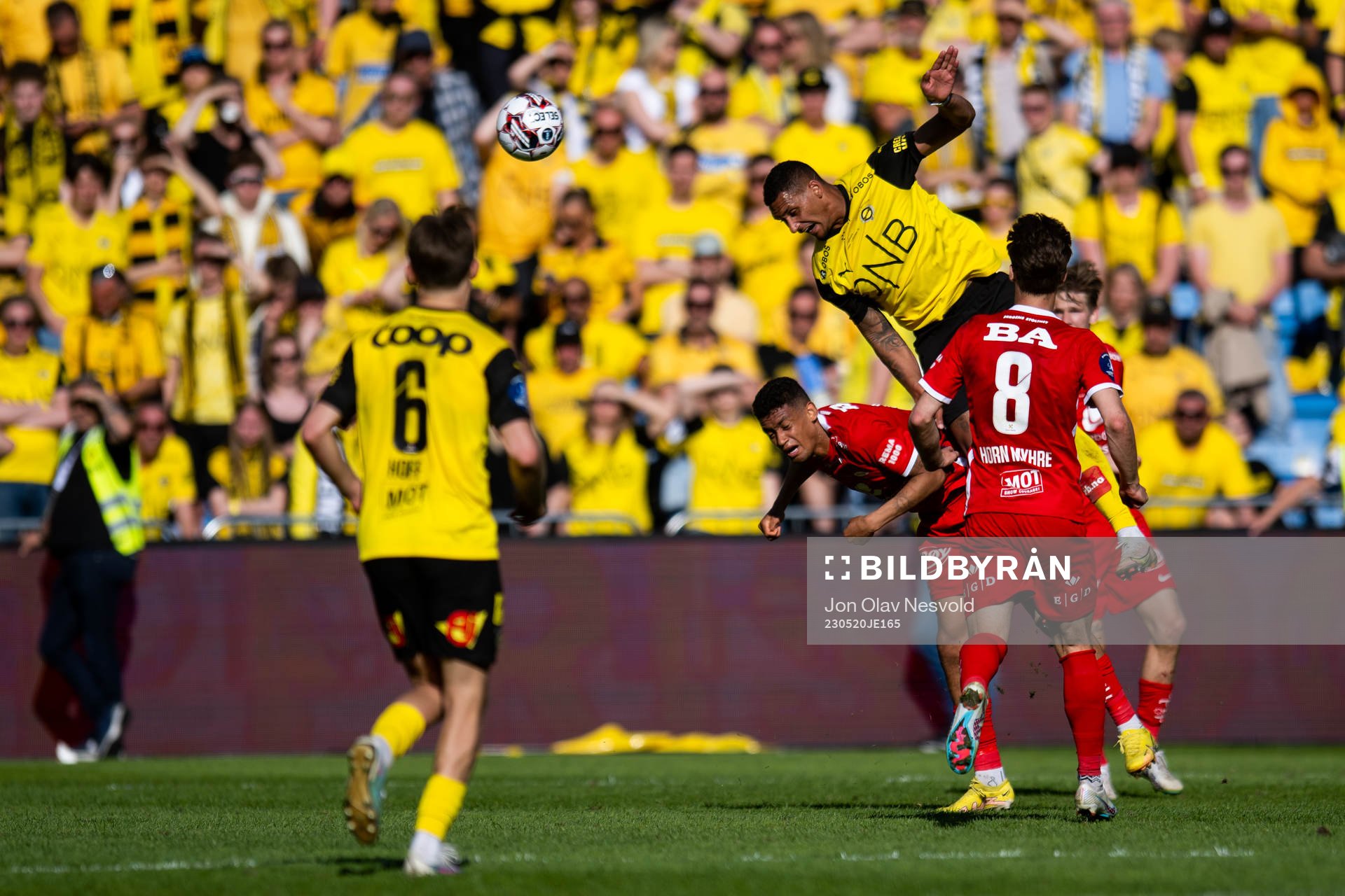 Japhet Sery Larsen of Brann and Ruben Gabrielsen of