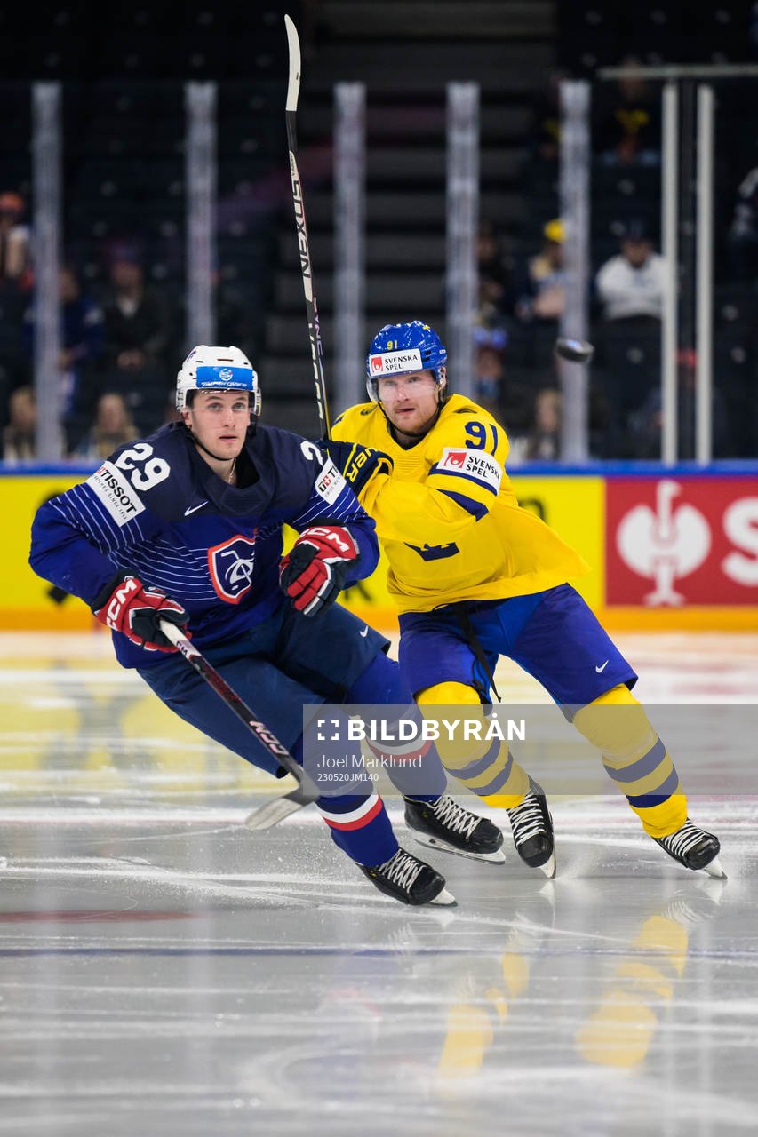 Louis Boudon of France and Carl Grundström of Sweden