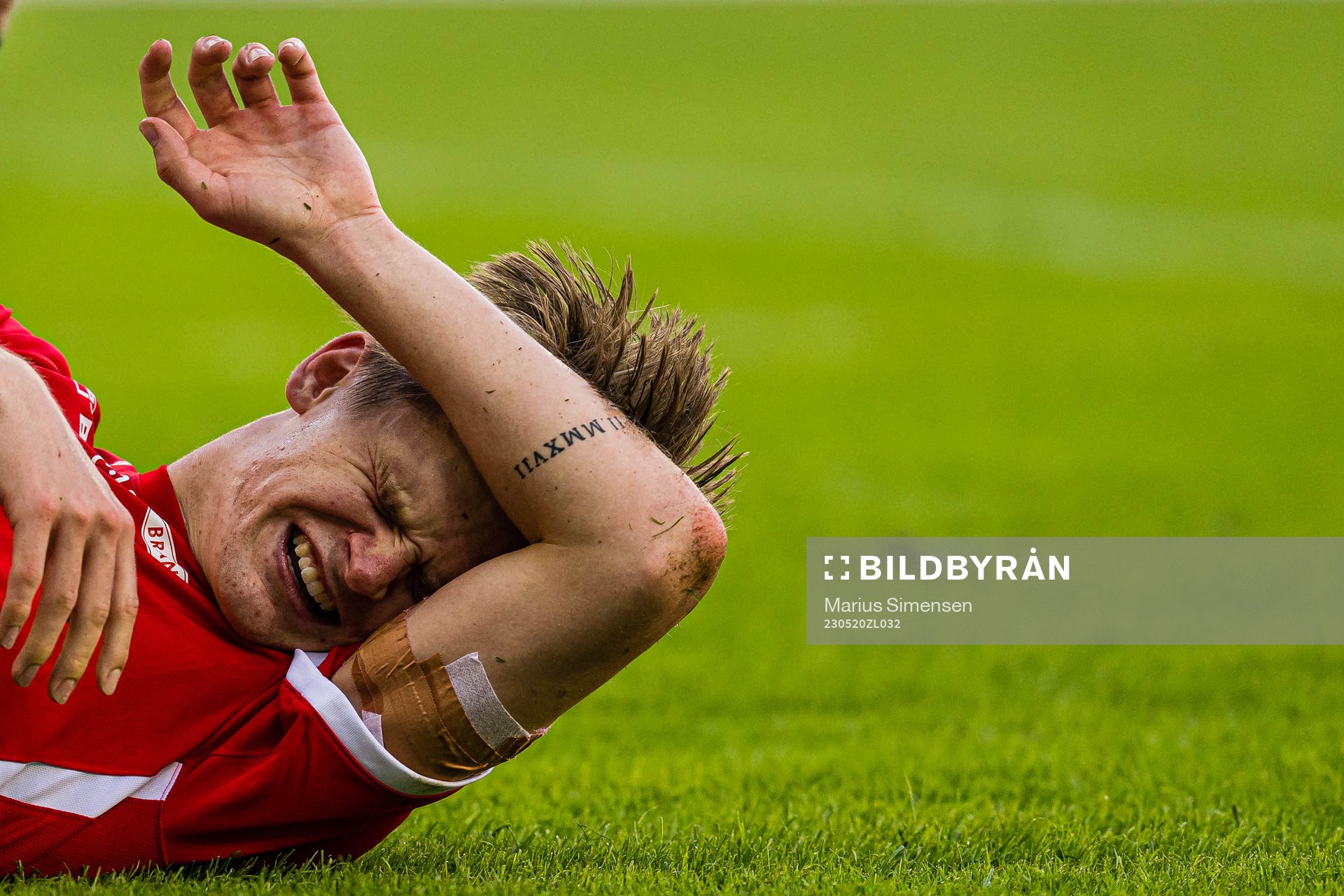 David Møller Wolfe of Brann in pain