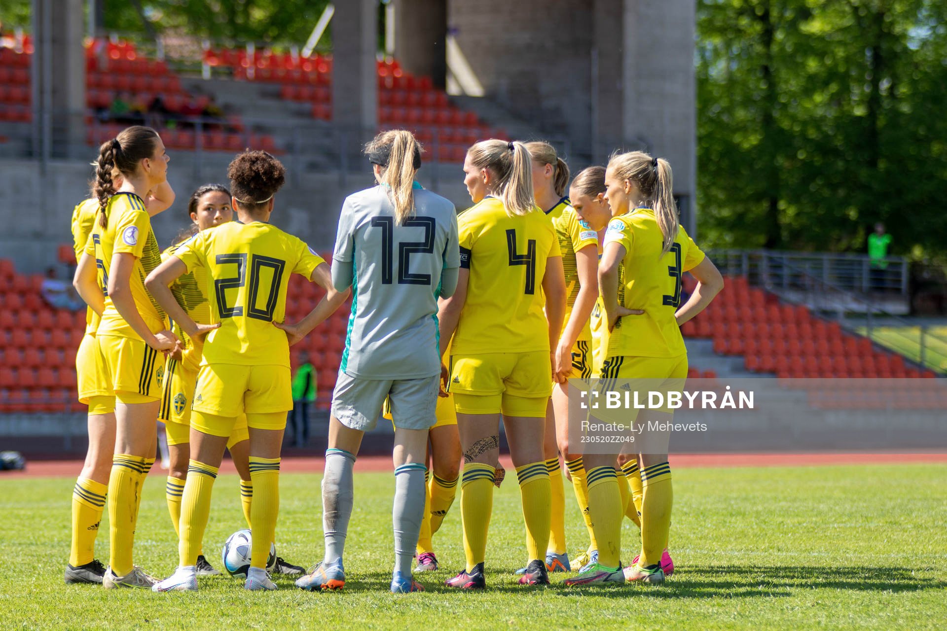 Players of Sweden looks dejected