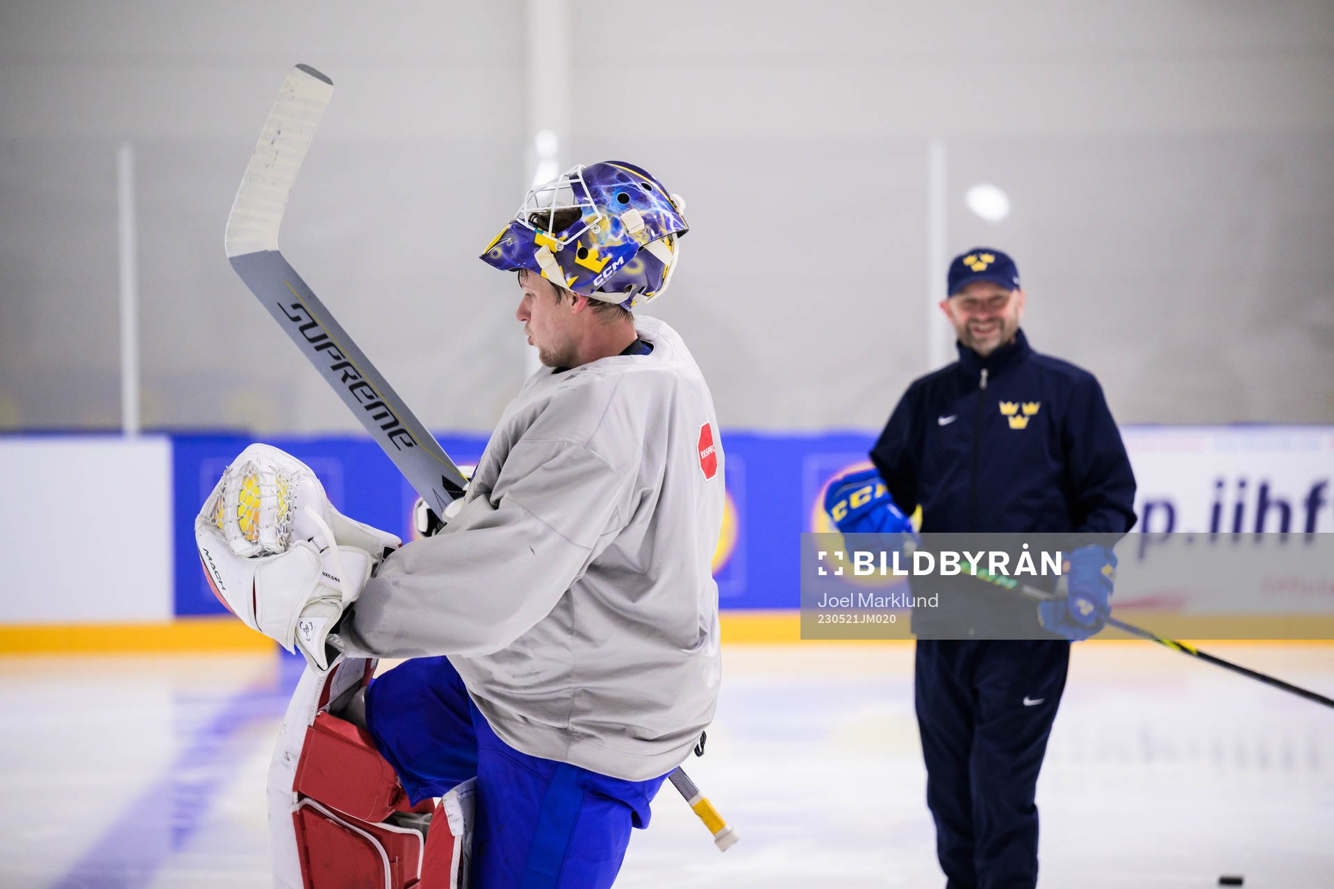 Goaltender Lars Johansson and goaltender coach Stefan Ladhe