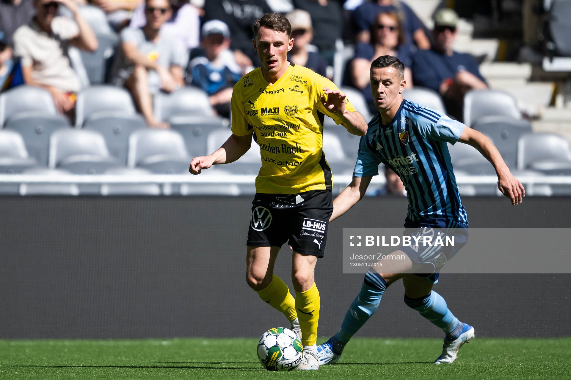 Mjällbys Noah Persson och Djurgårdens Haris Radetinac