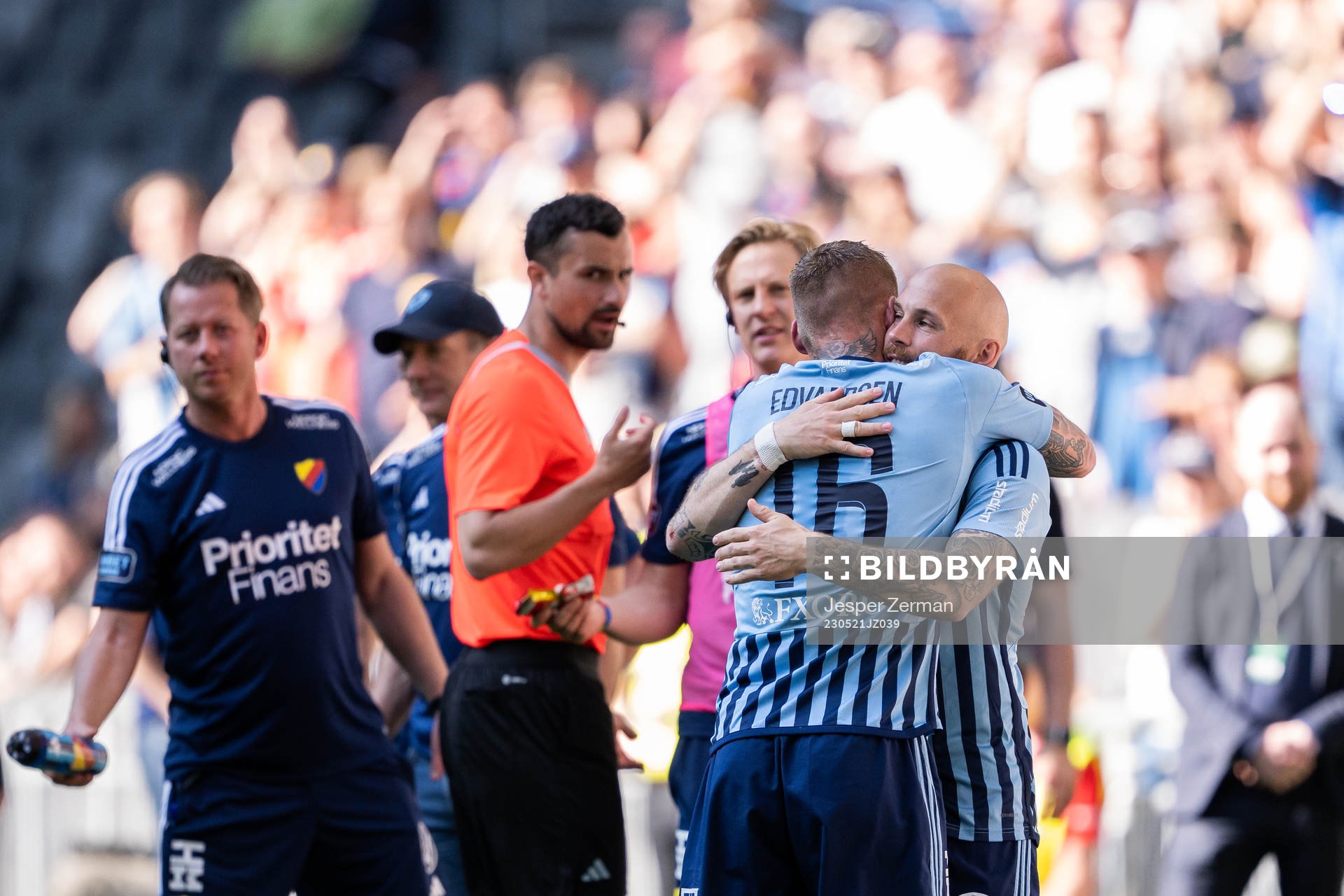 Djurgårdens Victor Edvardsen jublar med Magnus Eriksson