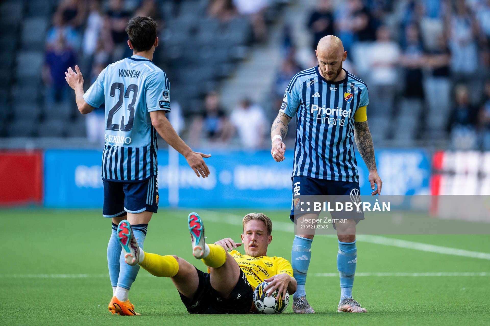 Mjällbys Herman Johansson mot Djurgårdens Gustav Wikheim