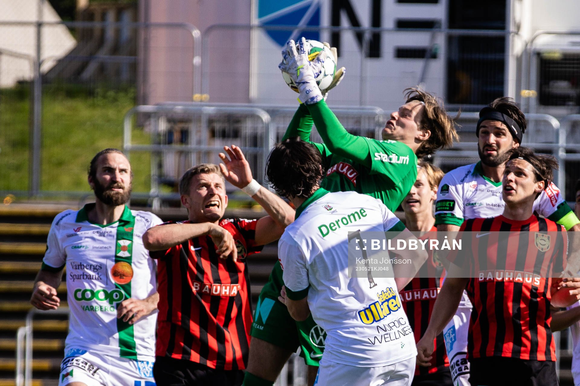 Brommapojkarnas målvakt Filip Sidklev