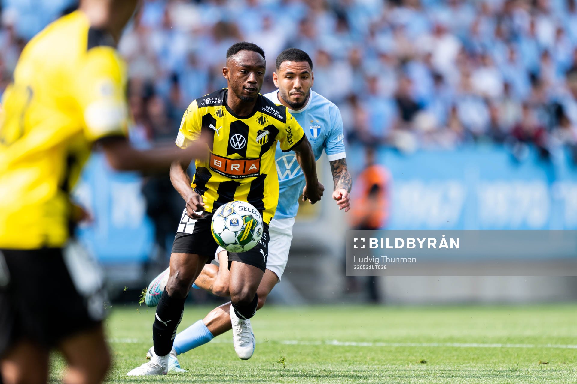 Häckens Benie Adama Traore och Malmö FFs Sergio Pena