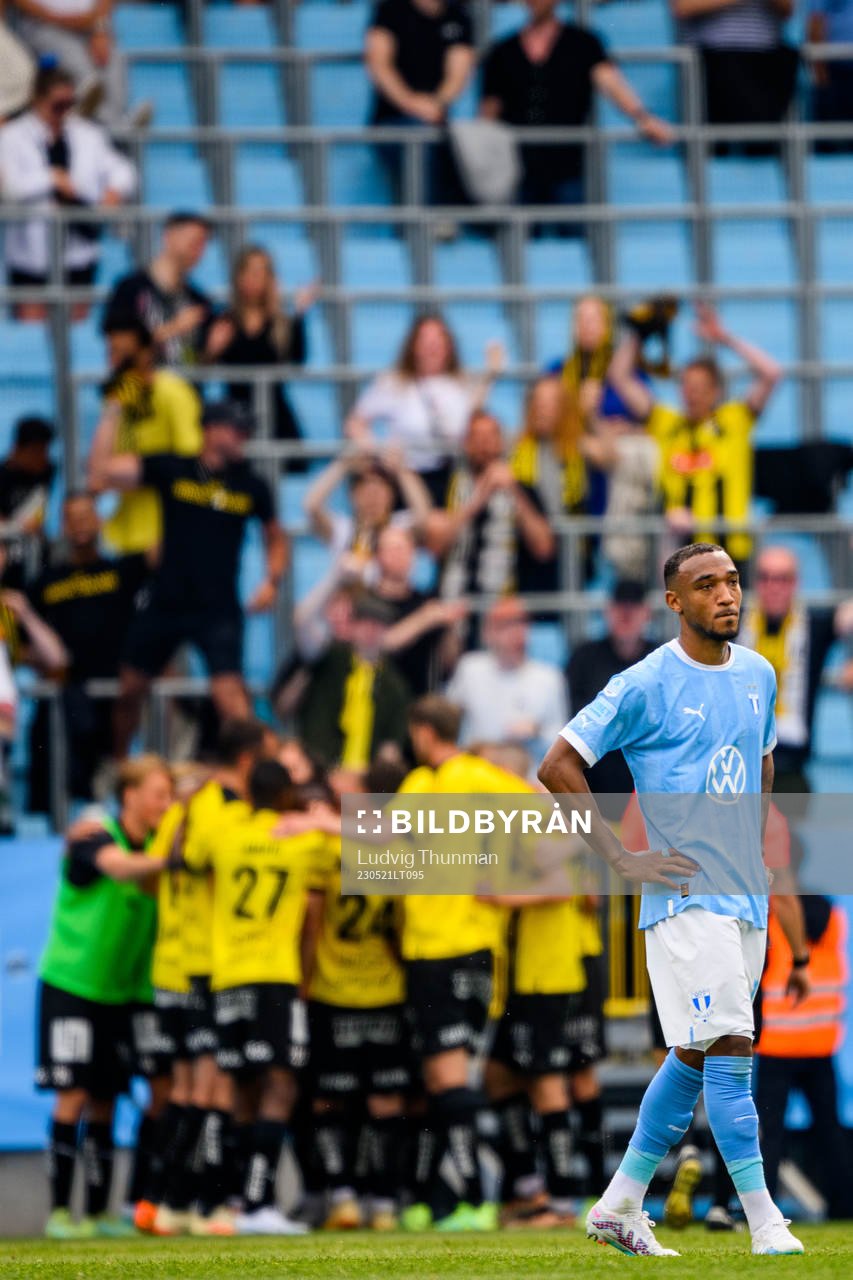 Malmö FFs Derek Cornelius deppar