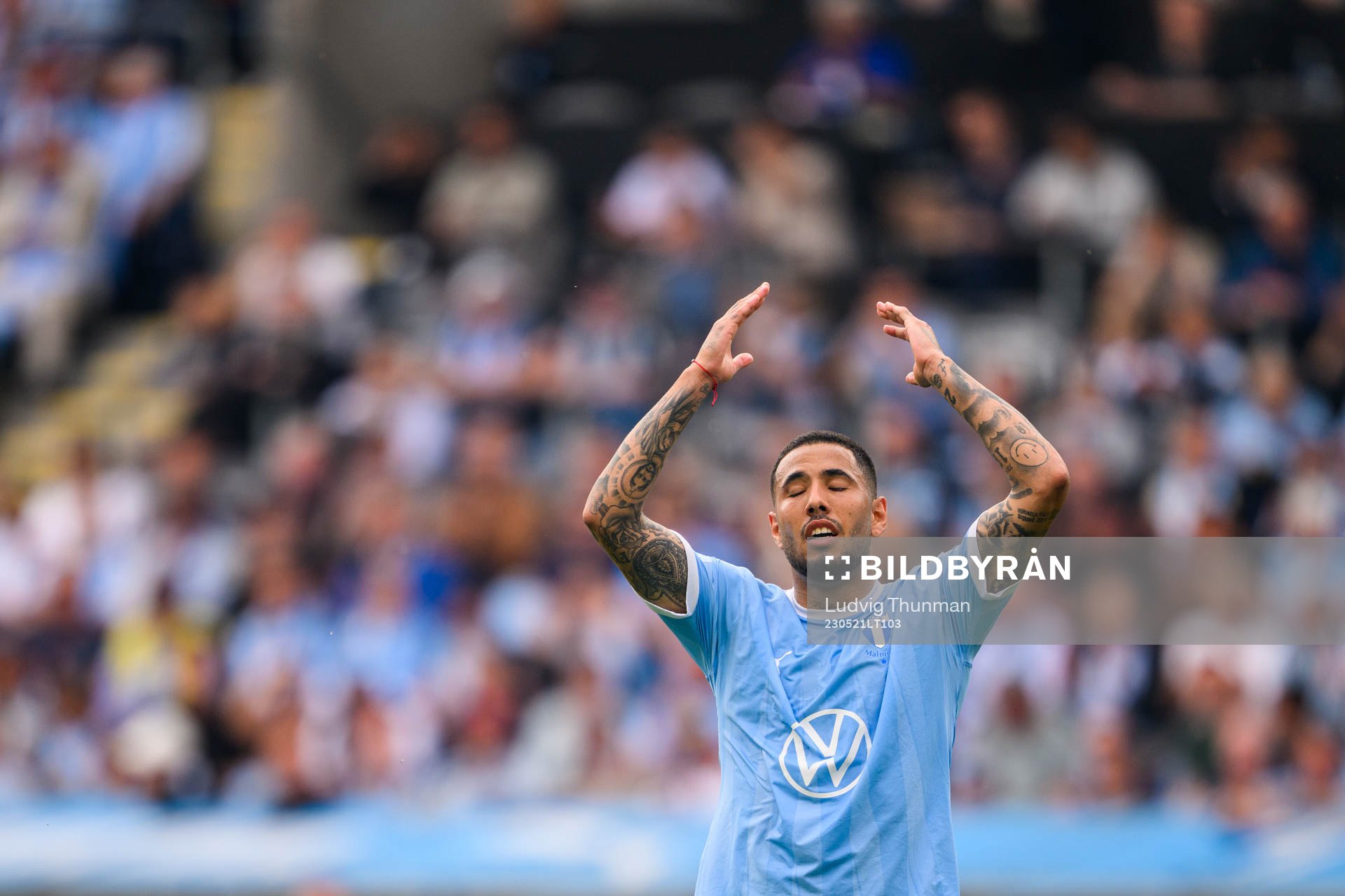 Malmö FFs Sergio Pena deppar