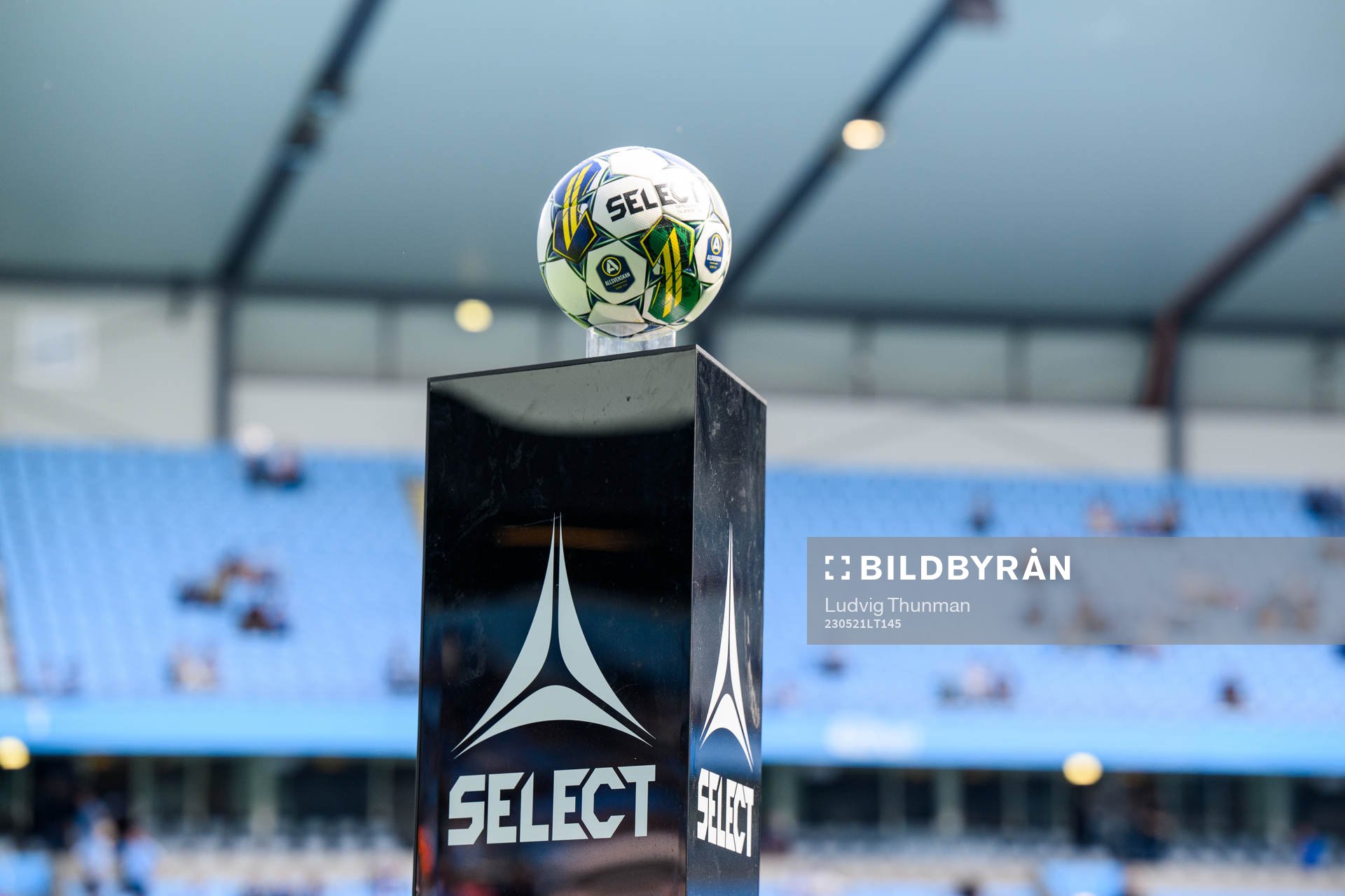 Allsvenskans officiella matchboll från Select