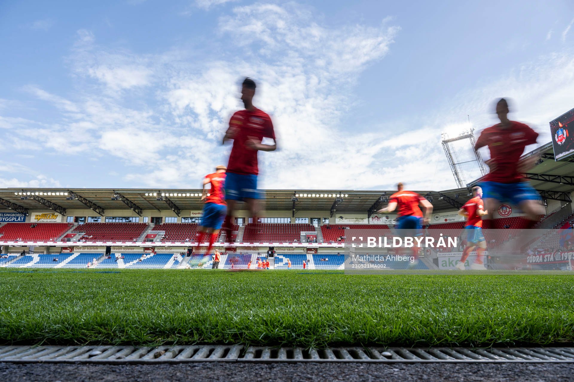Helsingborgs spelare värmer upp