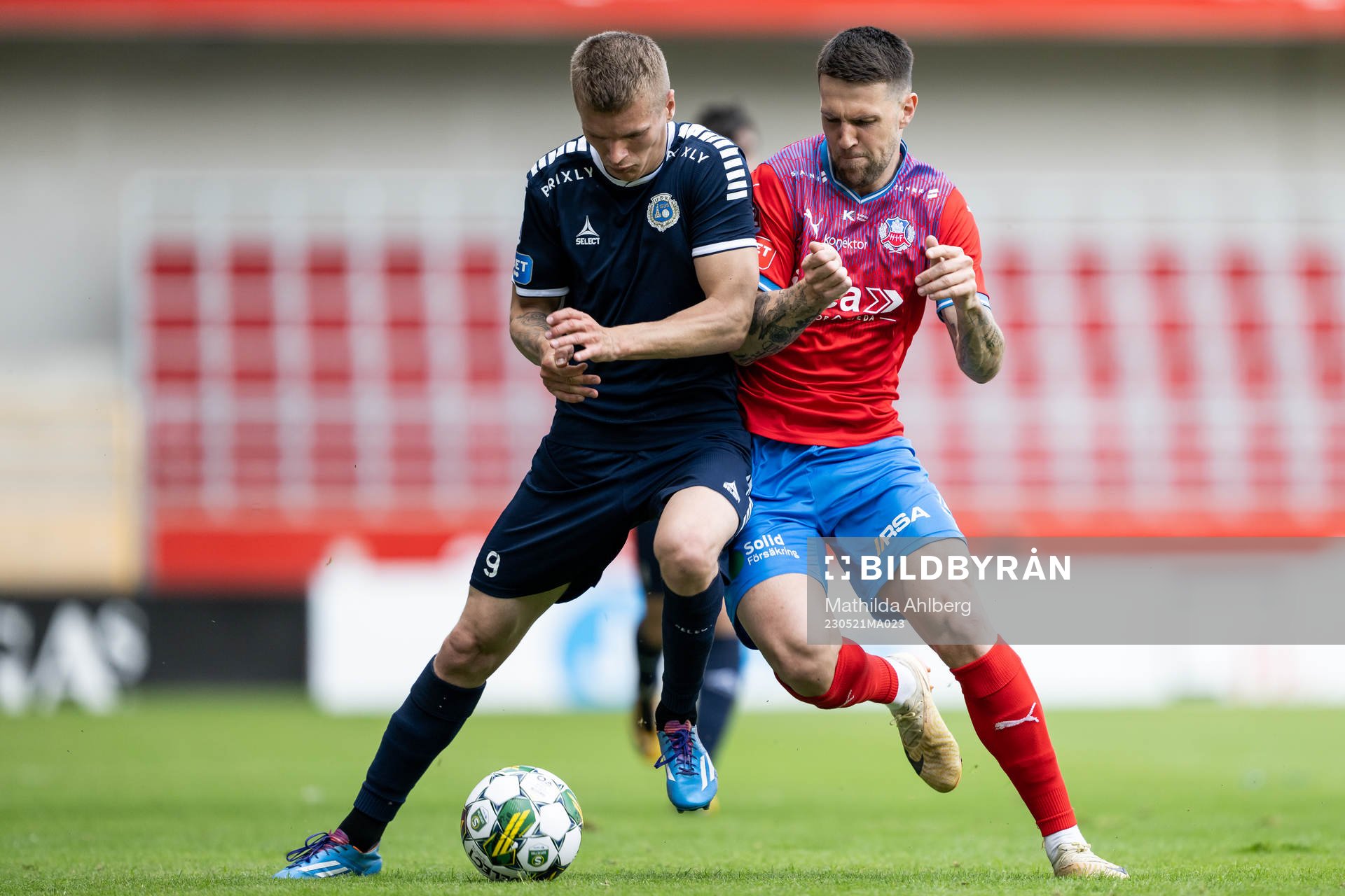 Utsiktens Lucas Hedlund och Helsingborgs Oliver Stojanovic