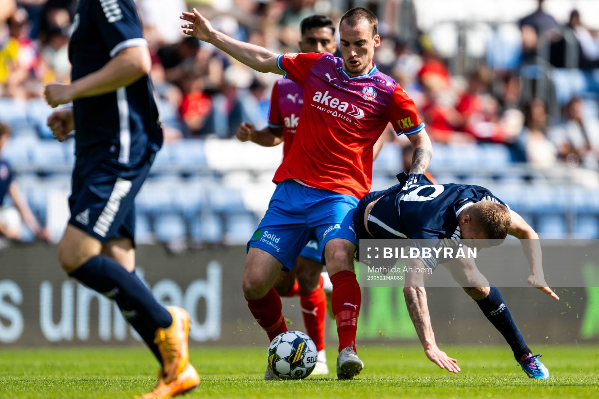 Helsingborgs Adam Hellborg och Utsiktens Lucas Hedlund