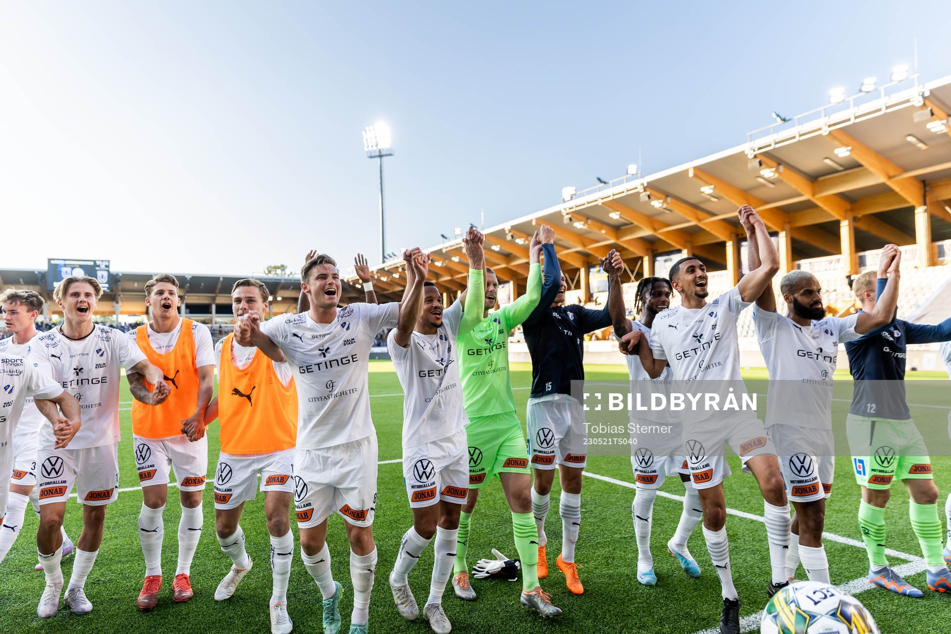 Halmstads spelare jublar