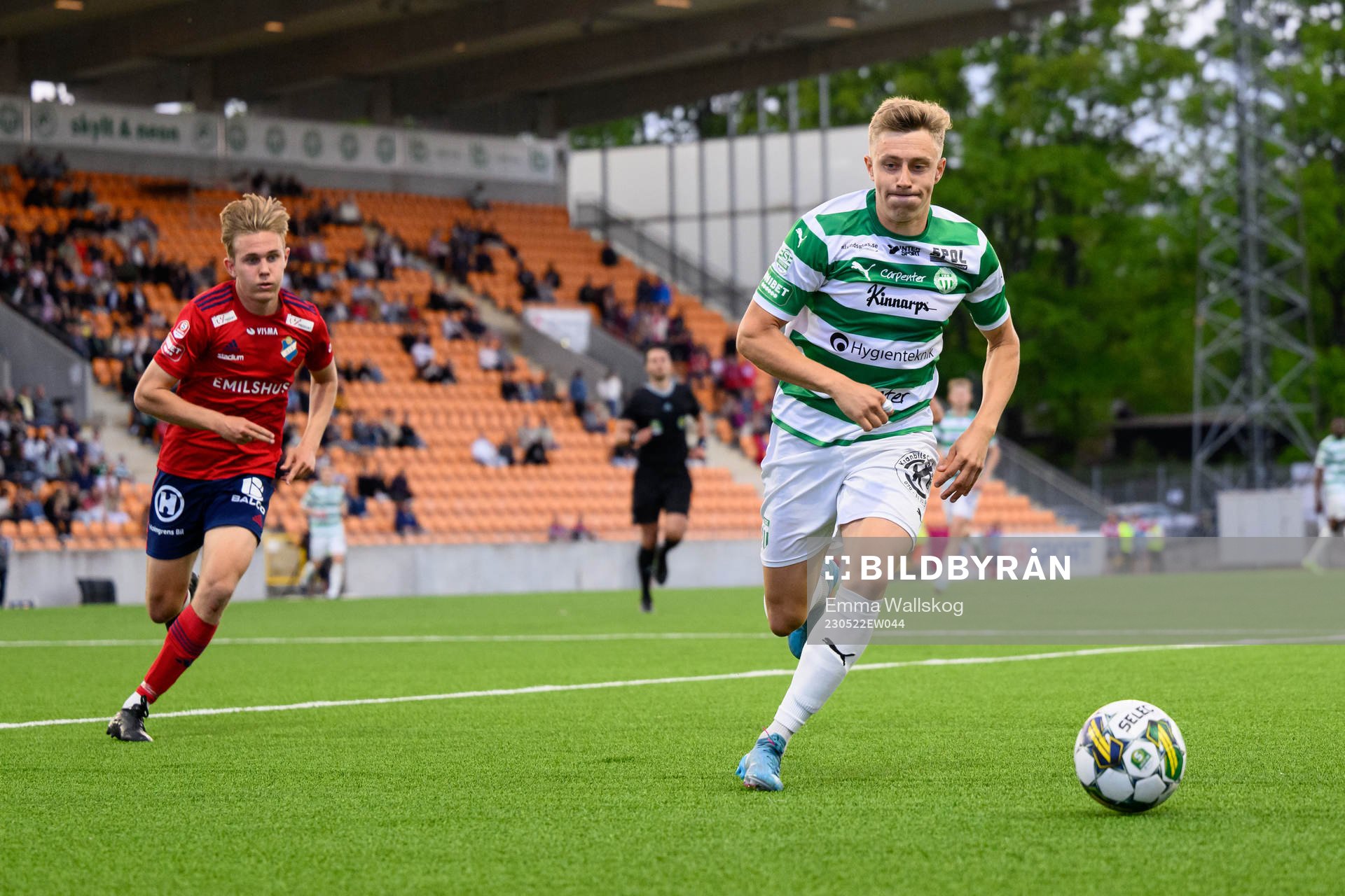 Östers Adam Herdonsson och Västerås SKs Simon Gefvert