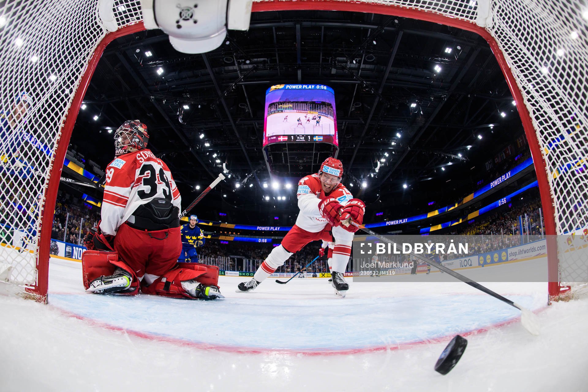 Goaltender George Sørensen and Jacob Gammelgaard of