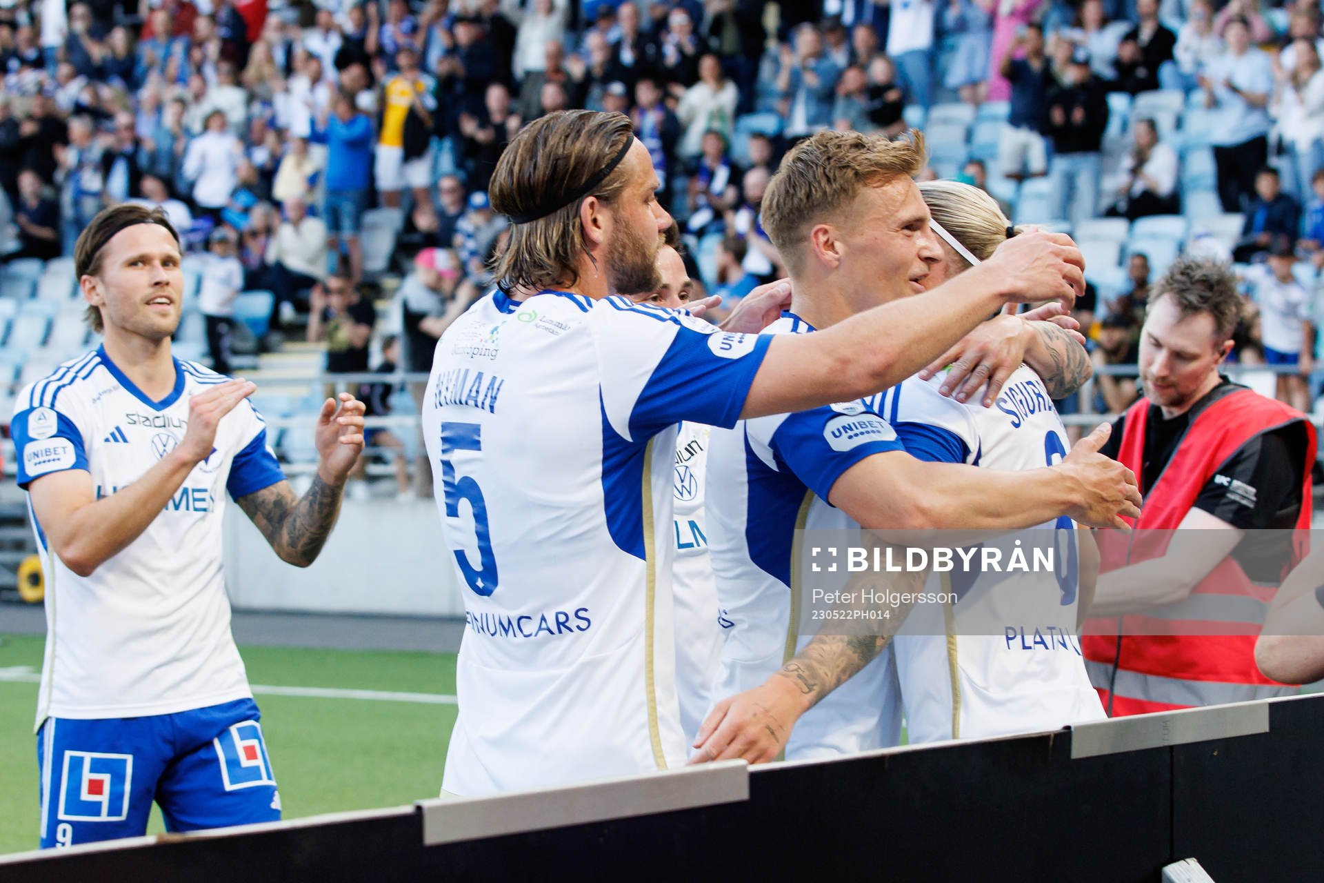 IFK Norrköpings Arnor Sigurdsson jublar