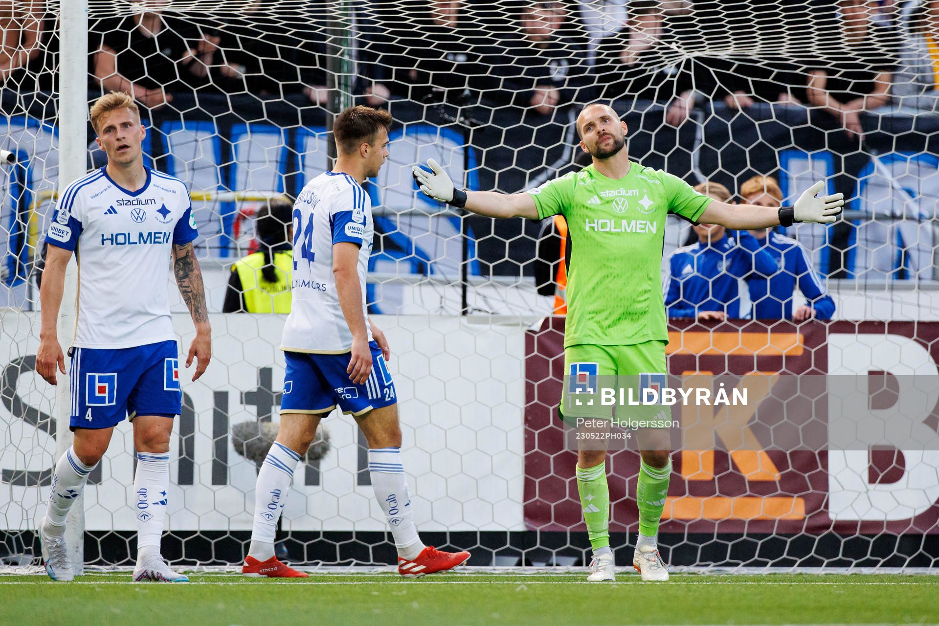 IFK Norrköpings målvakt Oscar Jansson deppar