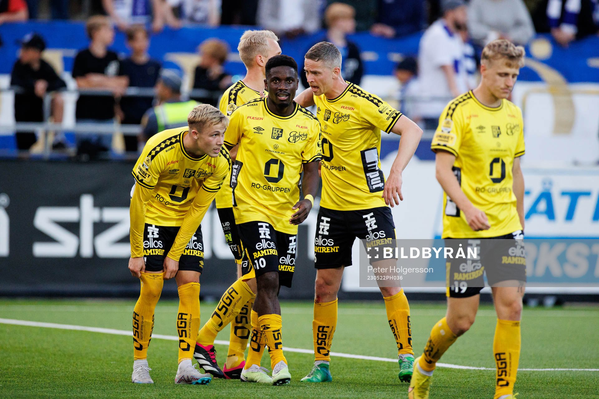 Elfsborgs spelare jublar efter 1-2 under fotbollsmatchen i Allsvenskan mellan IFK Norrköping och Elfsborg den 22 maj 2023 i Norrköping. 