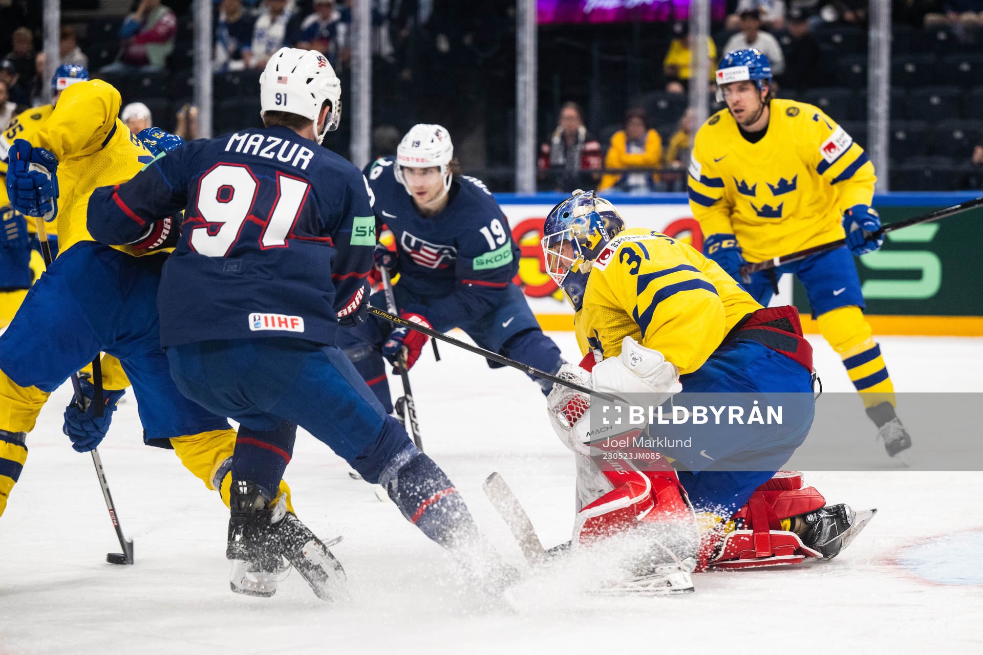 goaltender Lars Johansson of Sweden
