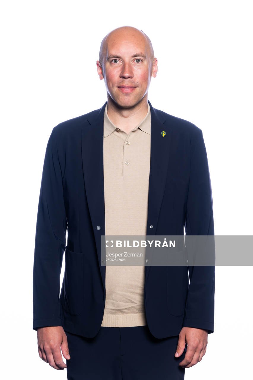 Simon Åström från Svenska fotbollförbundets styrelse poserar för ett porträtt den 23 maj 2023 i Stockholm. 