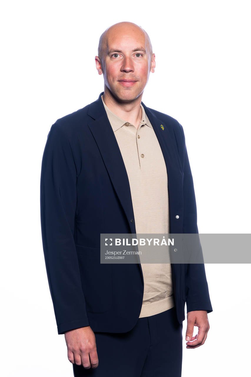 Simon Åström från Svenska fotbollförbundets styrelse poserar för ett porträtt den 23 maj 2023 i Stockholm. 