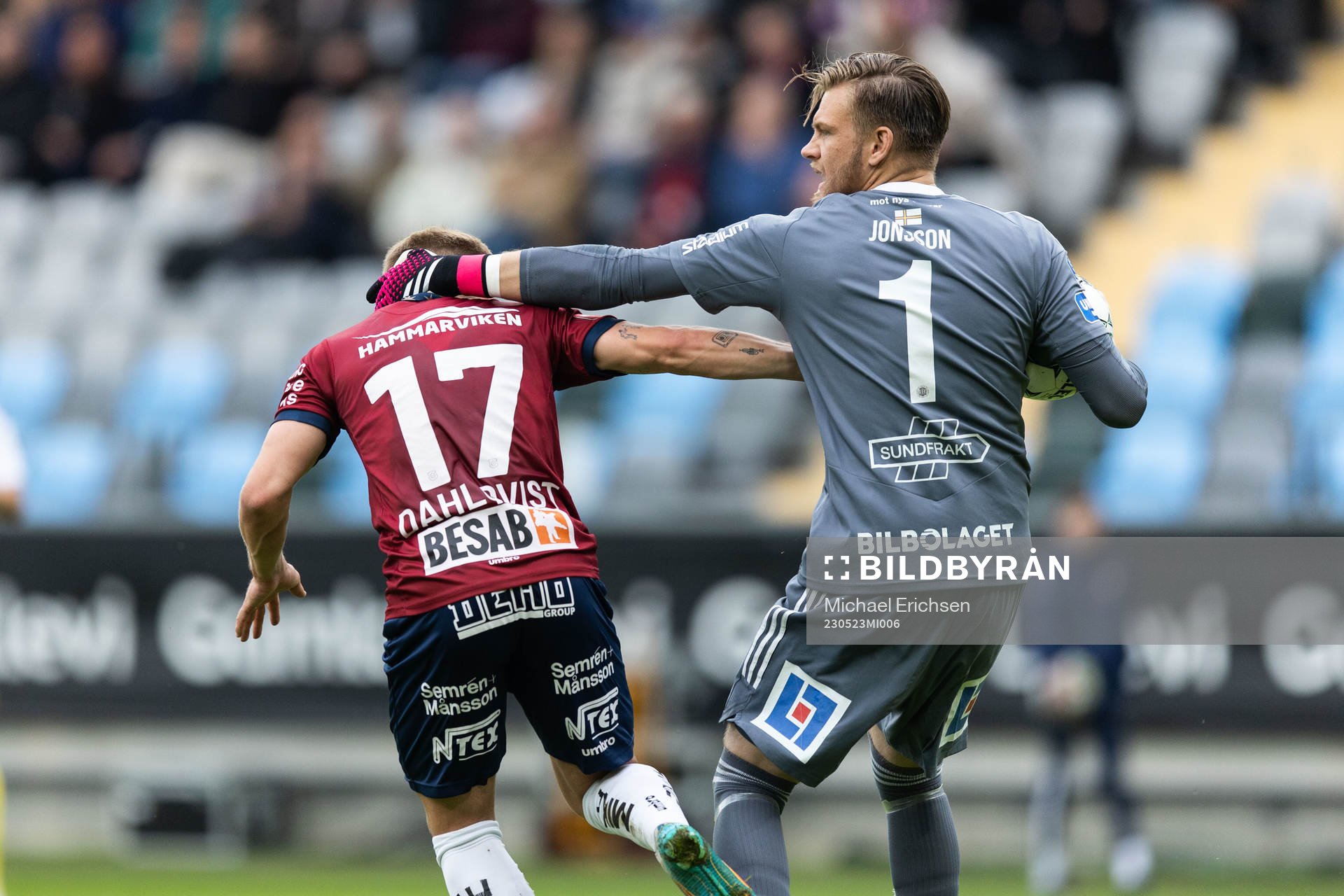 Örgrytes Hampus Dahlqvist och GIF Sundsvalls målvakt