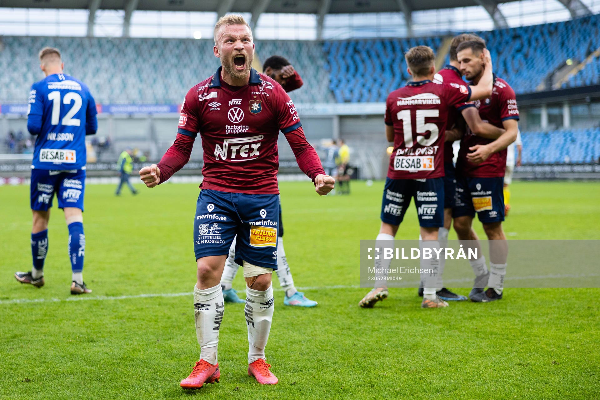 Örgrytes Nicklas Bärkroth jublar