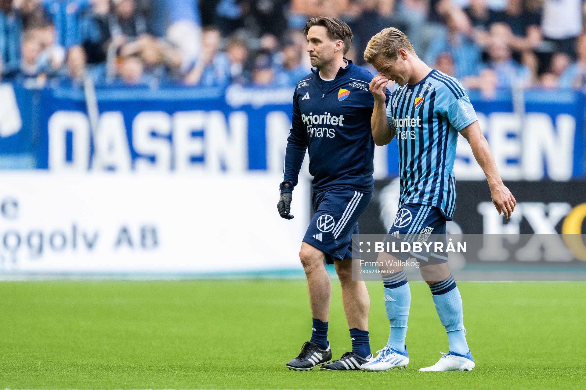 Djurgårdens Hampus Finndell lämnar planen
