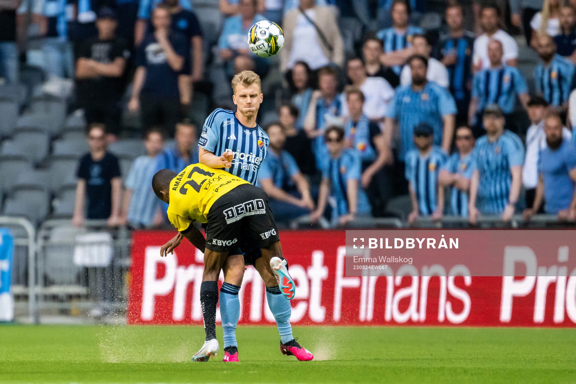 Häckens Akoua Romeo Amane och Djurgårdens Rasmus Schuller