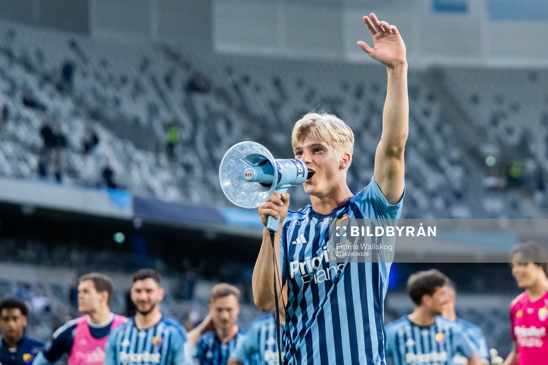 Djurgårdens Lucas Bergvall jublar efter fotbollsmatchen i Allsvenskan mellan Djurgården och Häcken den 24 maj 2023 i Stockholm. 