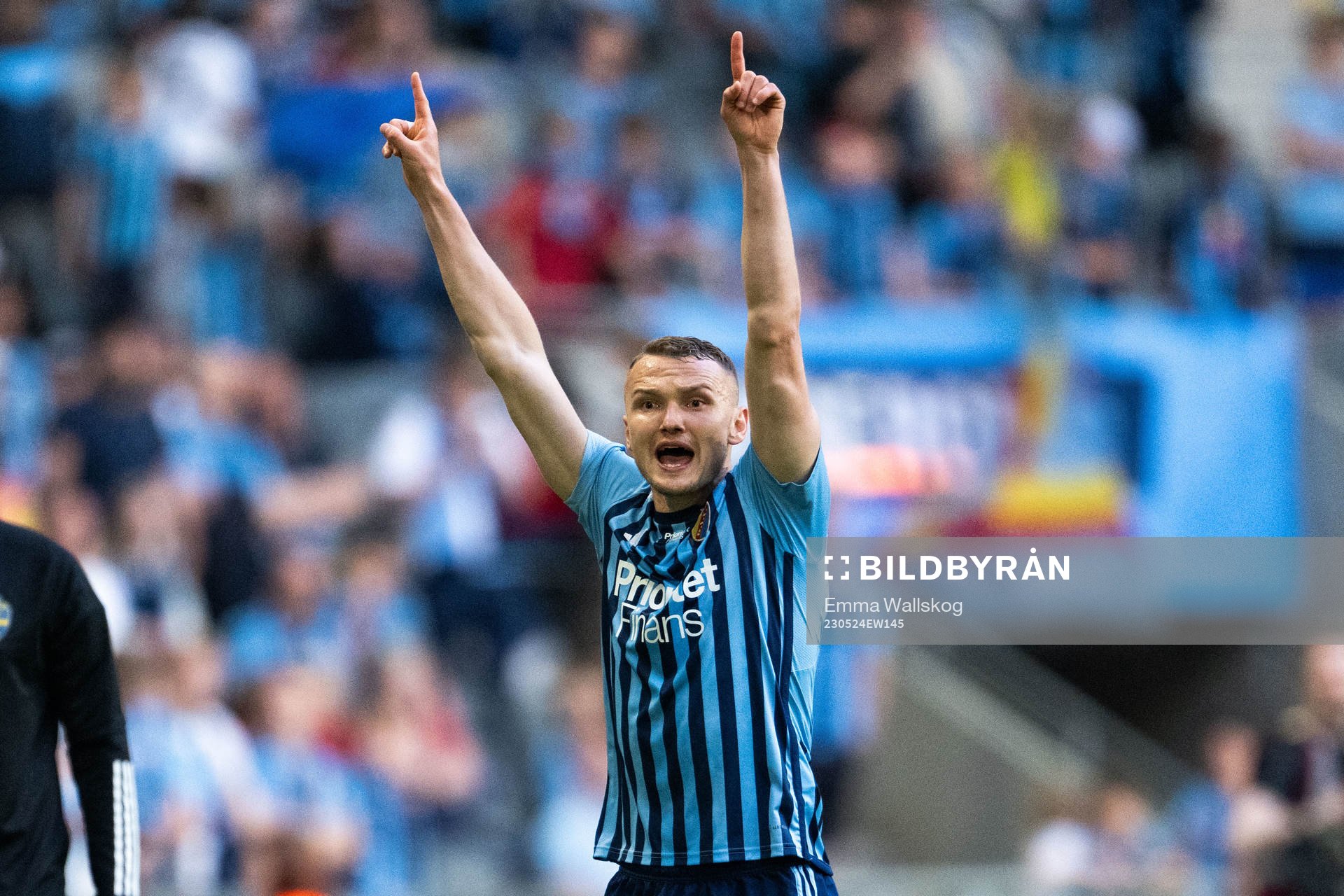 Djurgårdens Piotr Johansson reagerar