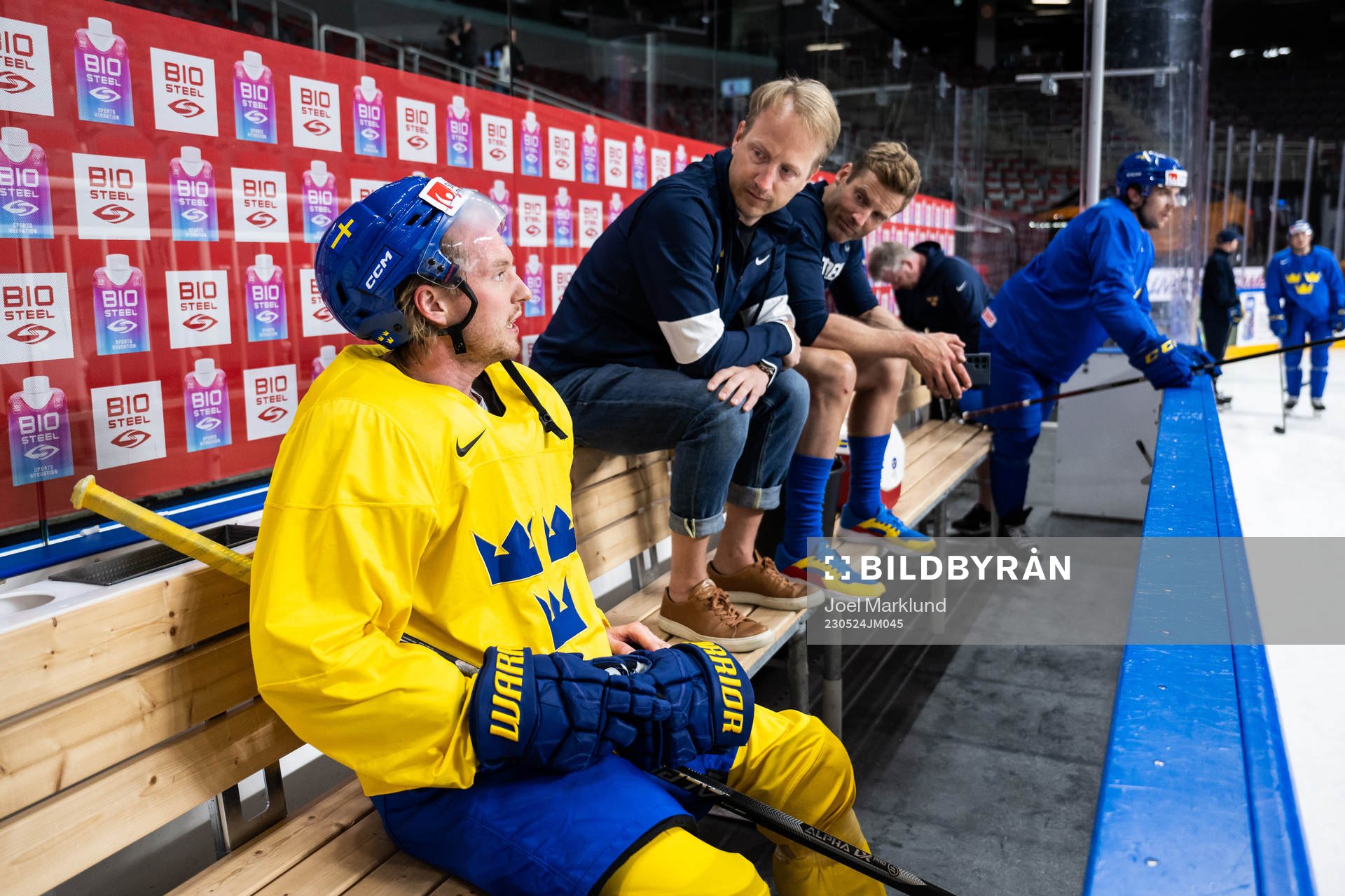 Rasmus Sandin and doctor Jonas Kalman of Sweden at a