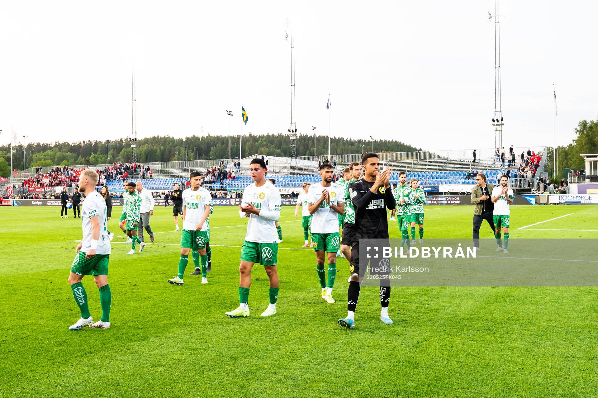 Hammarbys spelare tackar publiken