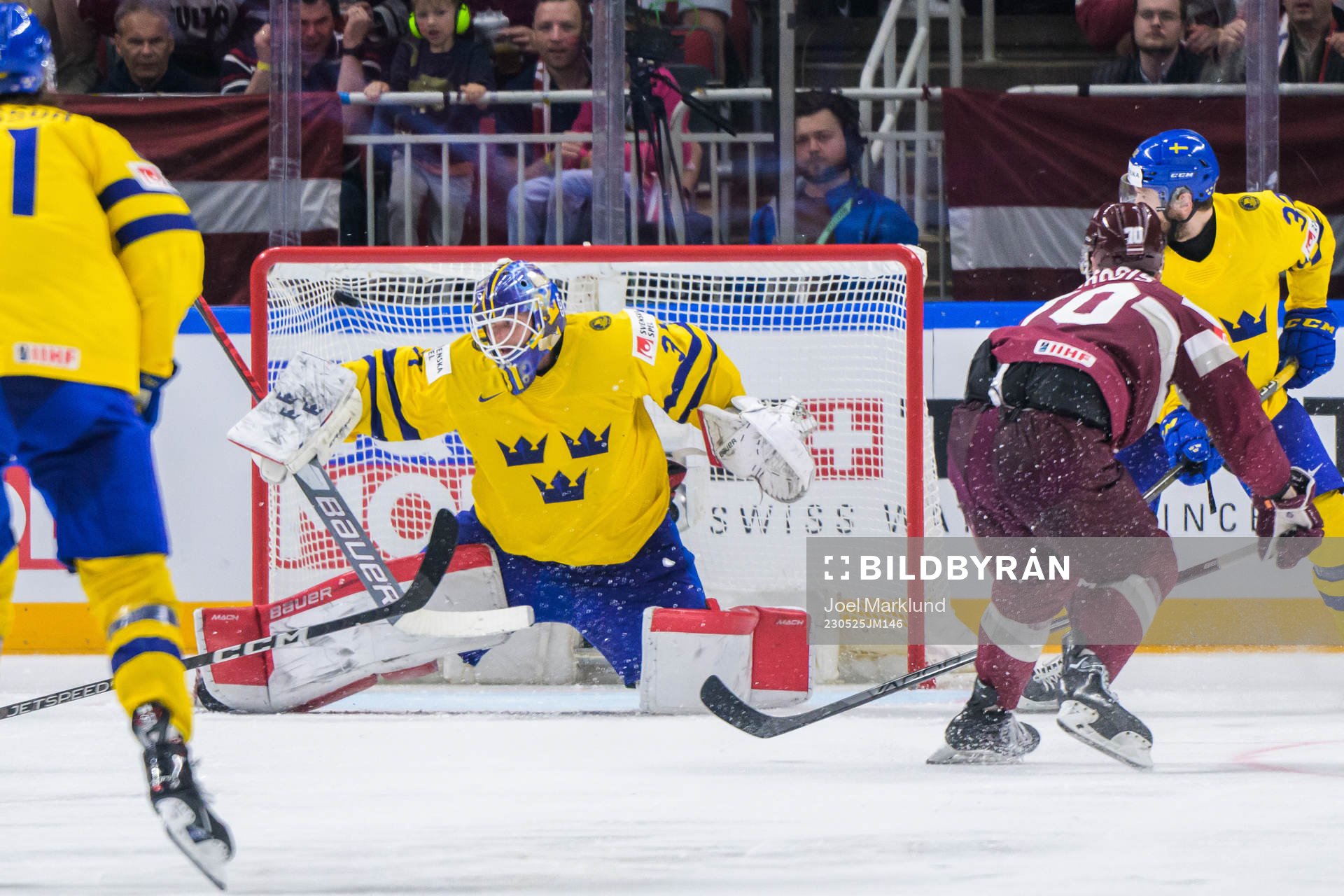 goaltender Lars Johansson of Sweden concedes 1-2 from Miks
